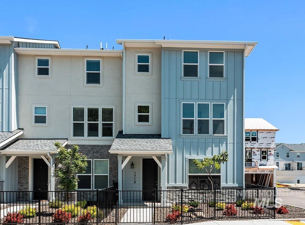 1708 N Timathy Ln Property Photo 1