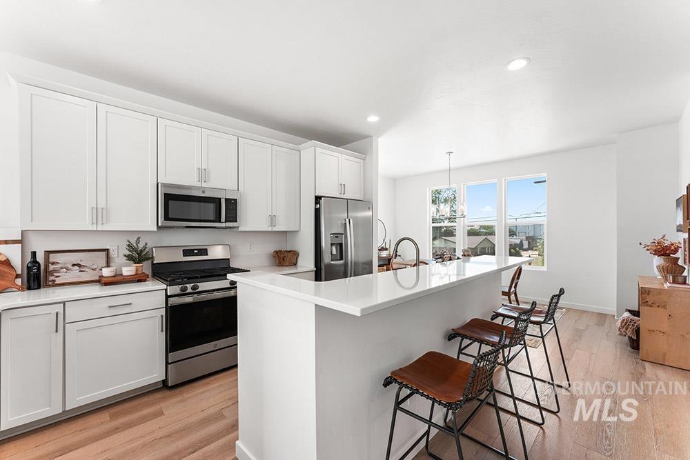 1708 N Timathy Ln Property Photo 6