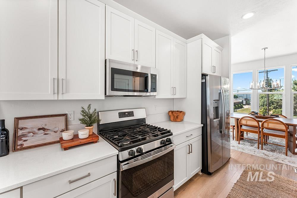 1708 N Timathy Ln Property Photo 7