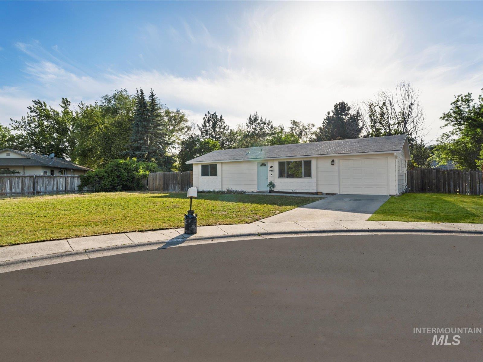 9460 W Albany Property Photo 1