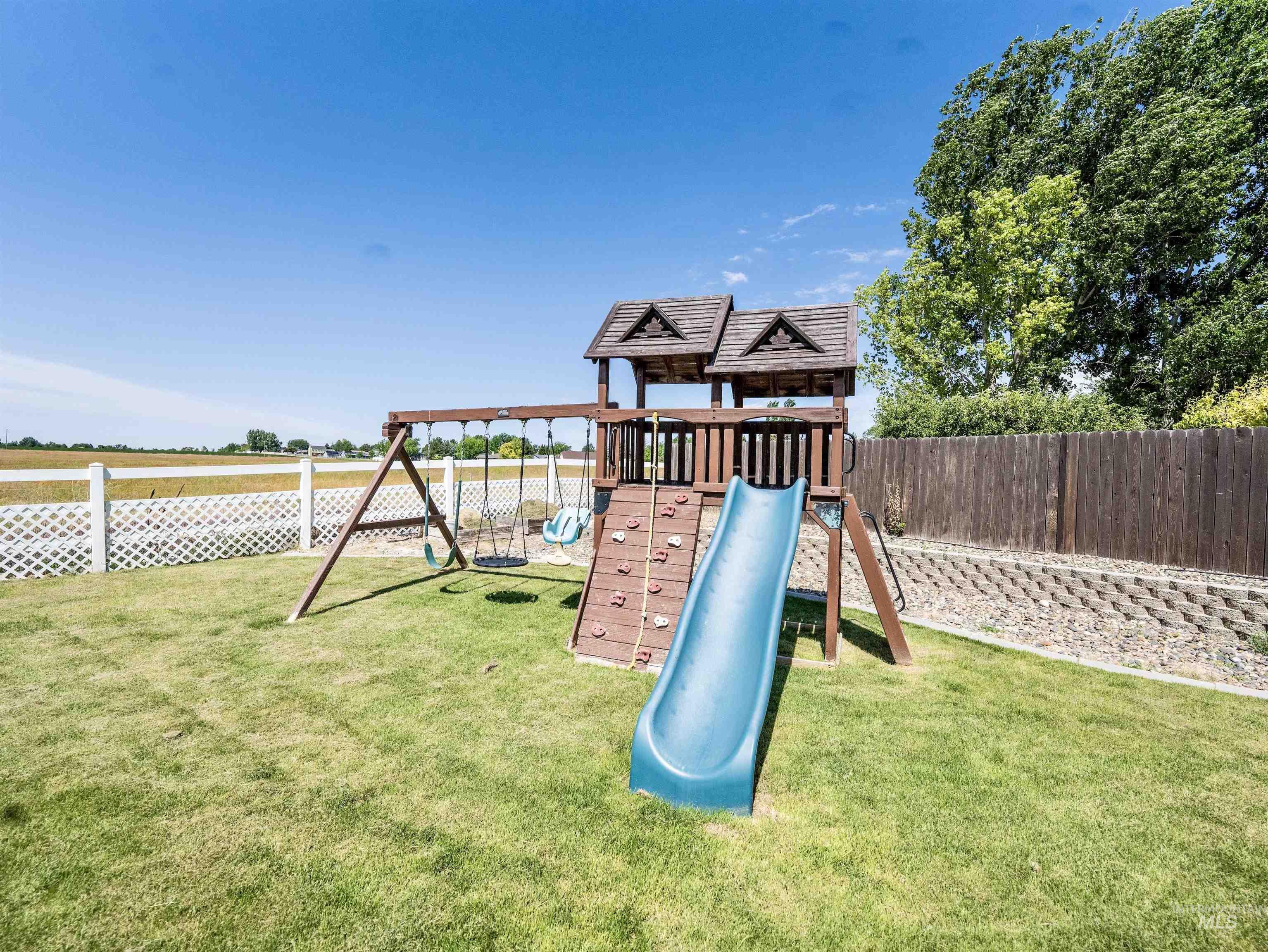 15210 Widgeon Property Photo 7