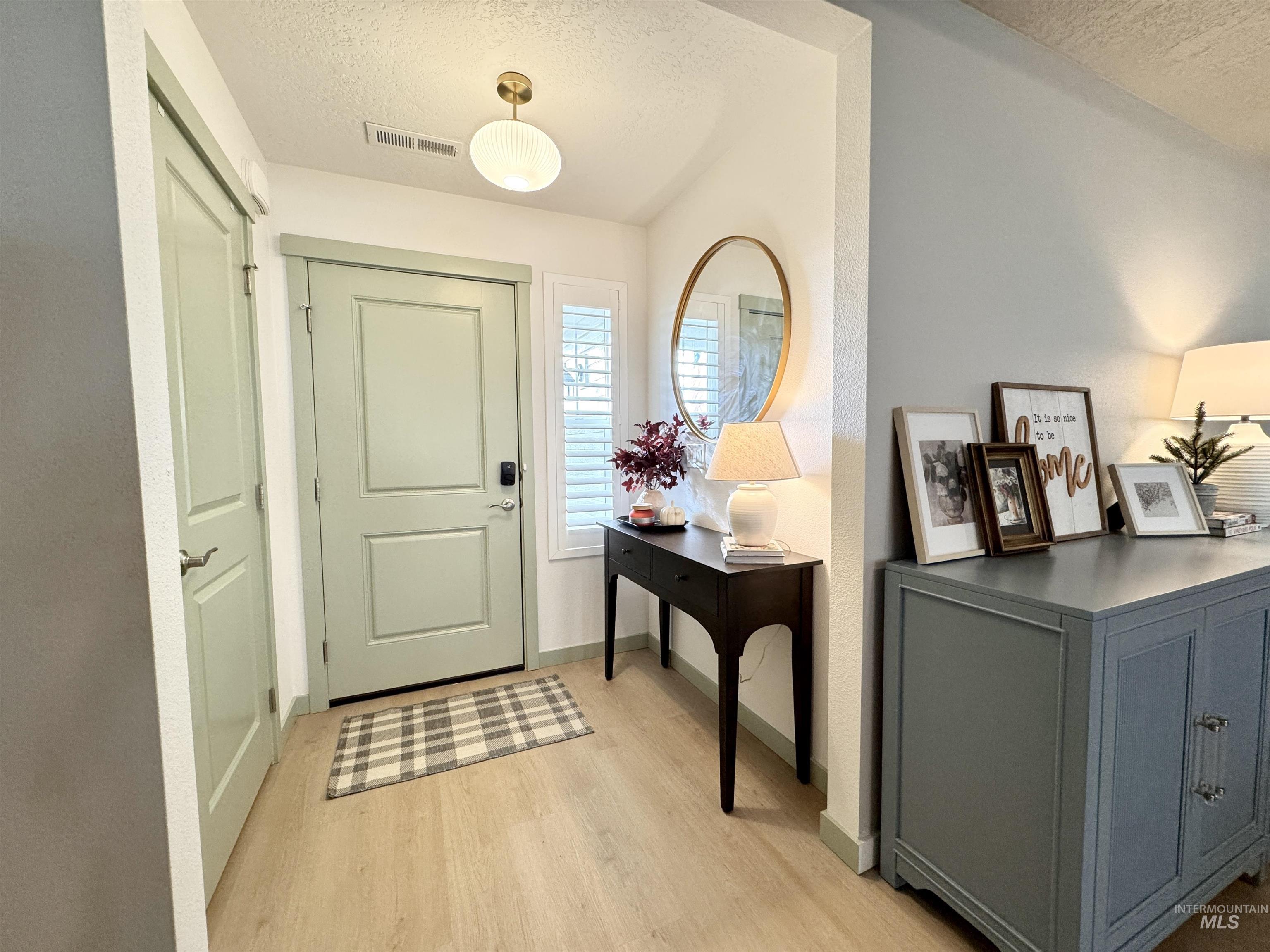 12288 Varga St Property Photo 5