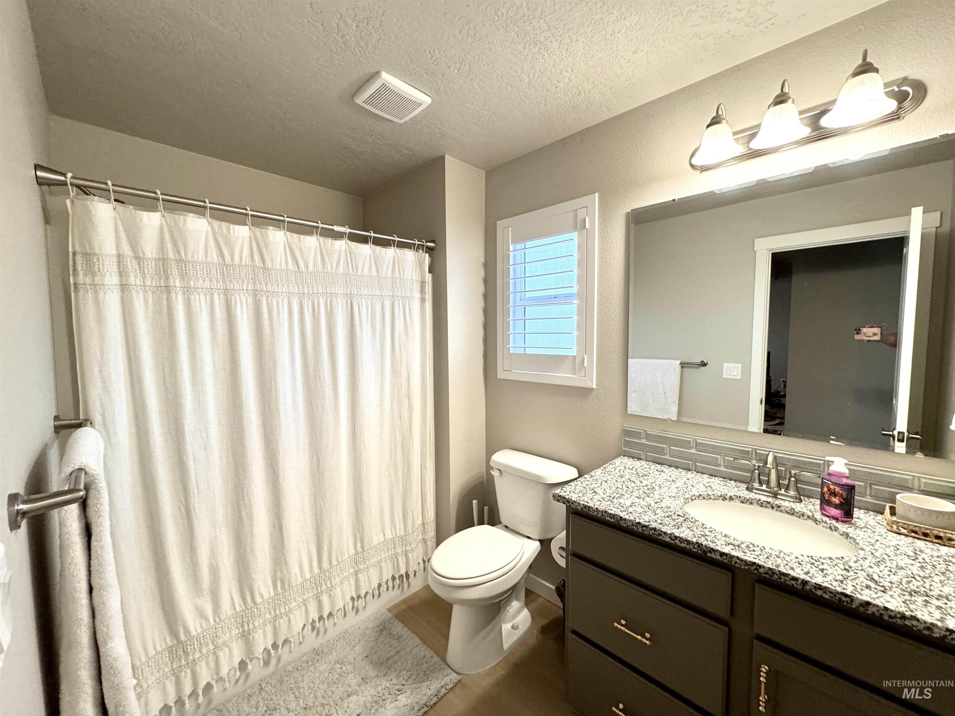 12288 Varga St Property Photo 15