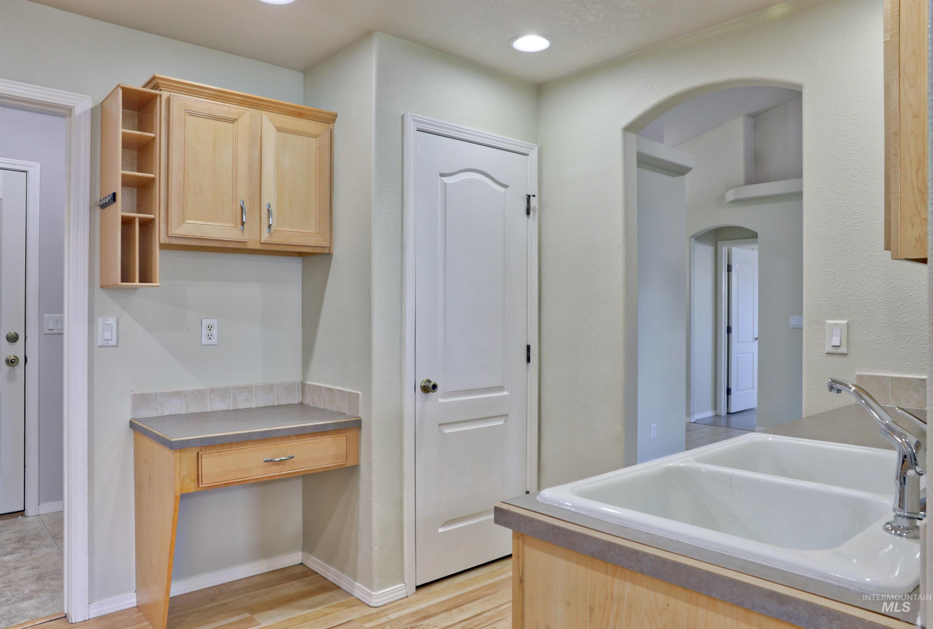 462 Nw Sandpiper Ave Property Photo 8