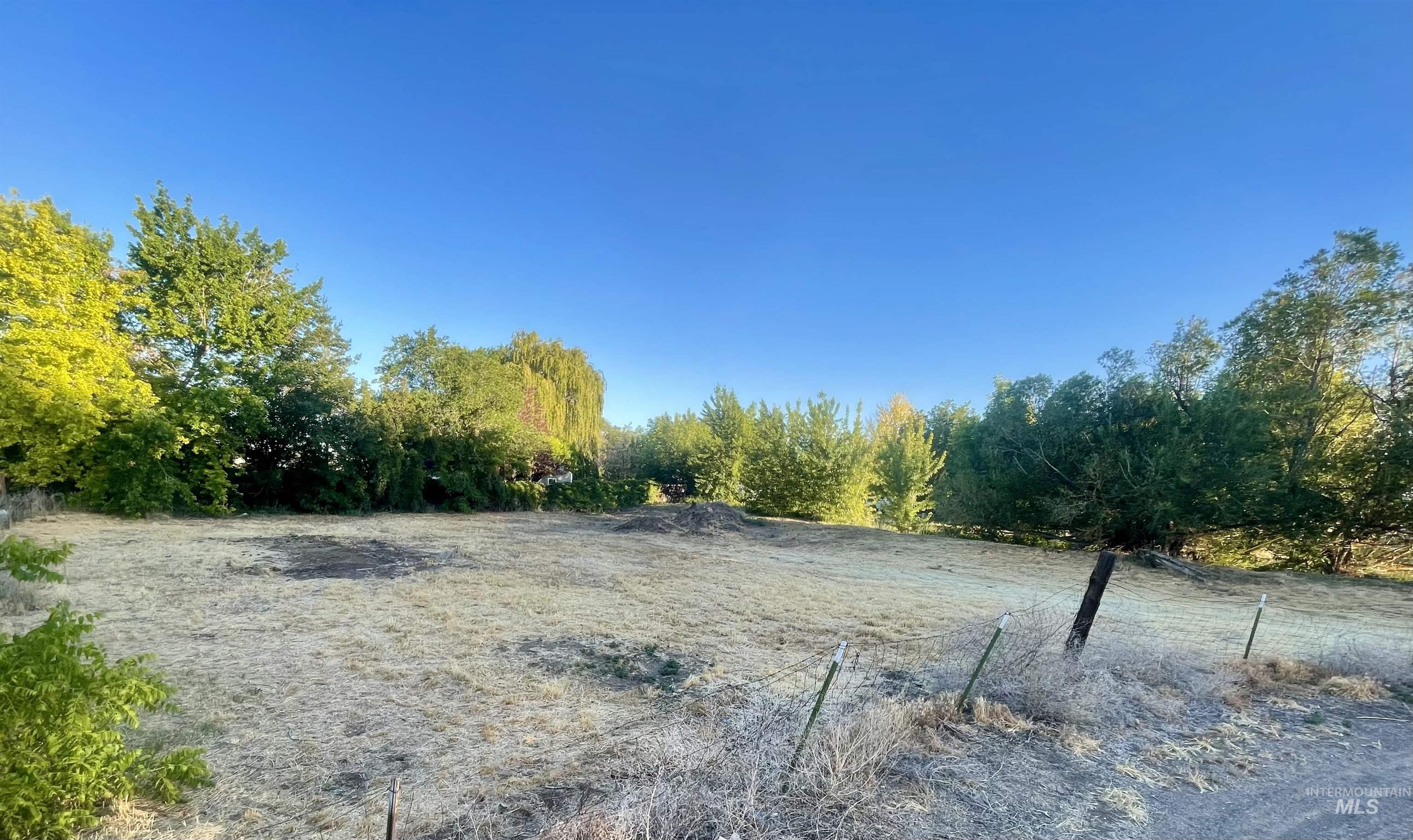 551 10th West ??? Property Photo 1