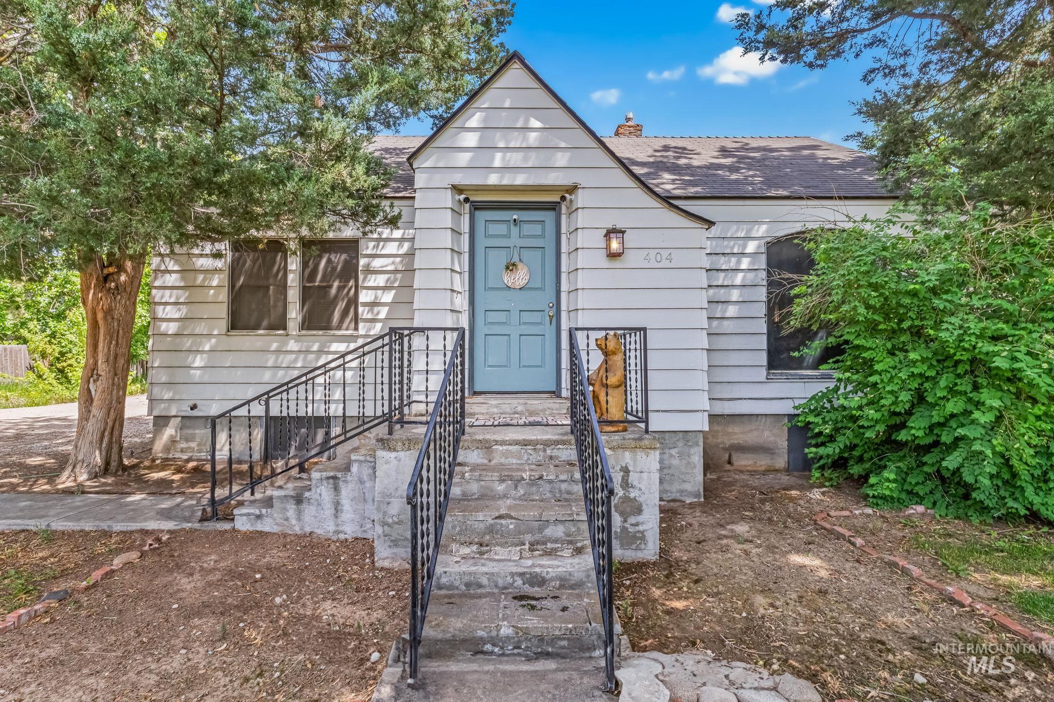 404 N Allumbaugh St Property Photo 3