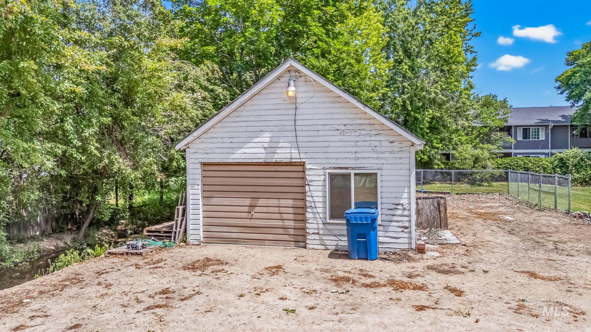 404 N Allumbaugh St Property Photo 14