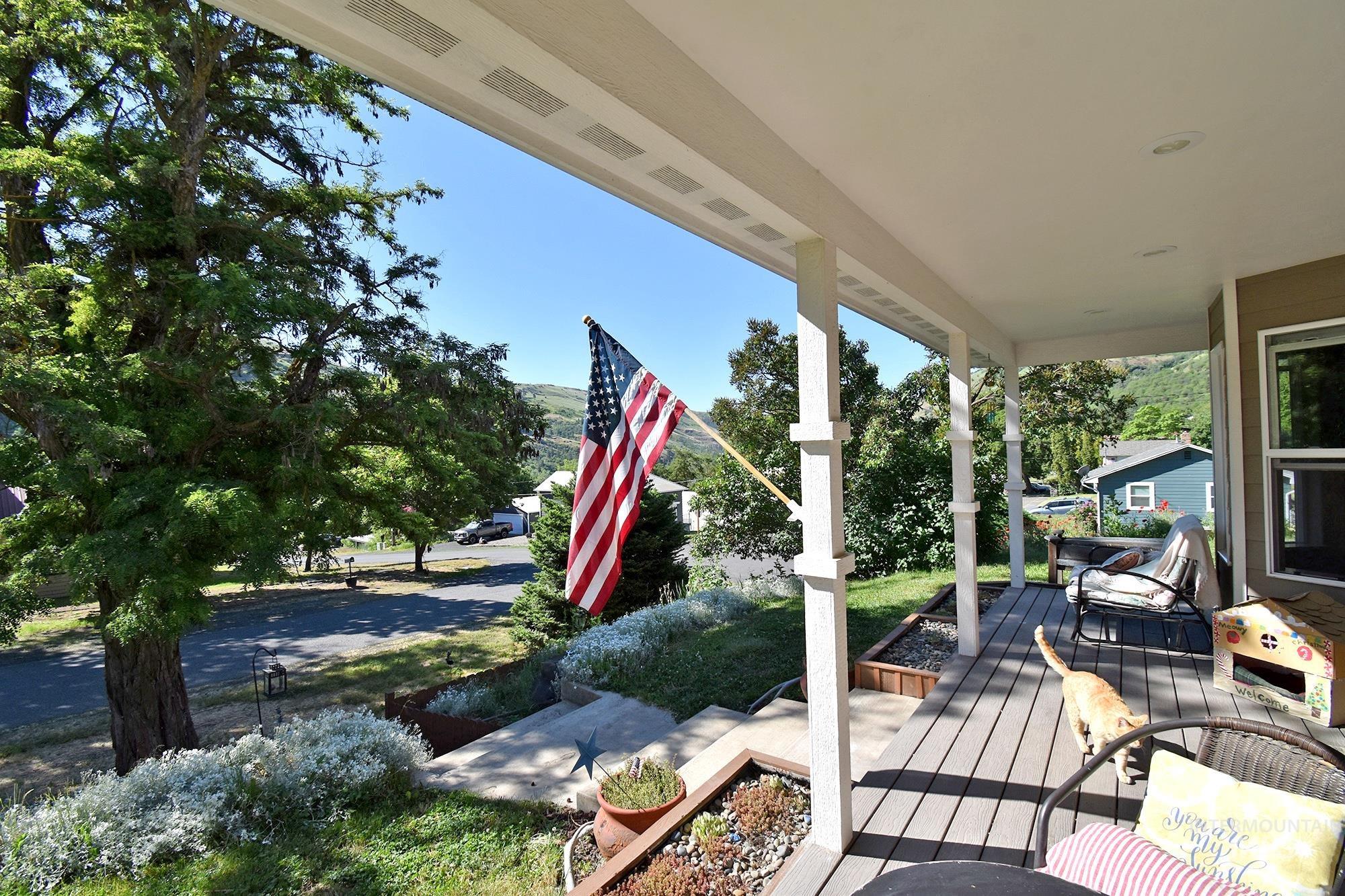 301 State Street Property Photo 2
