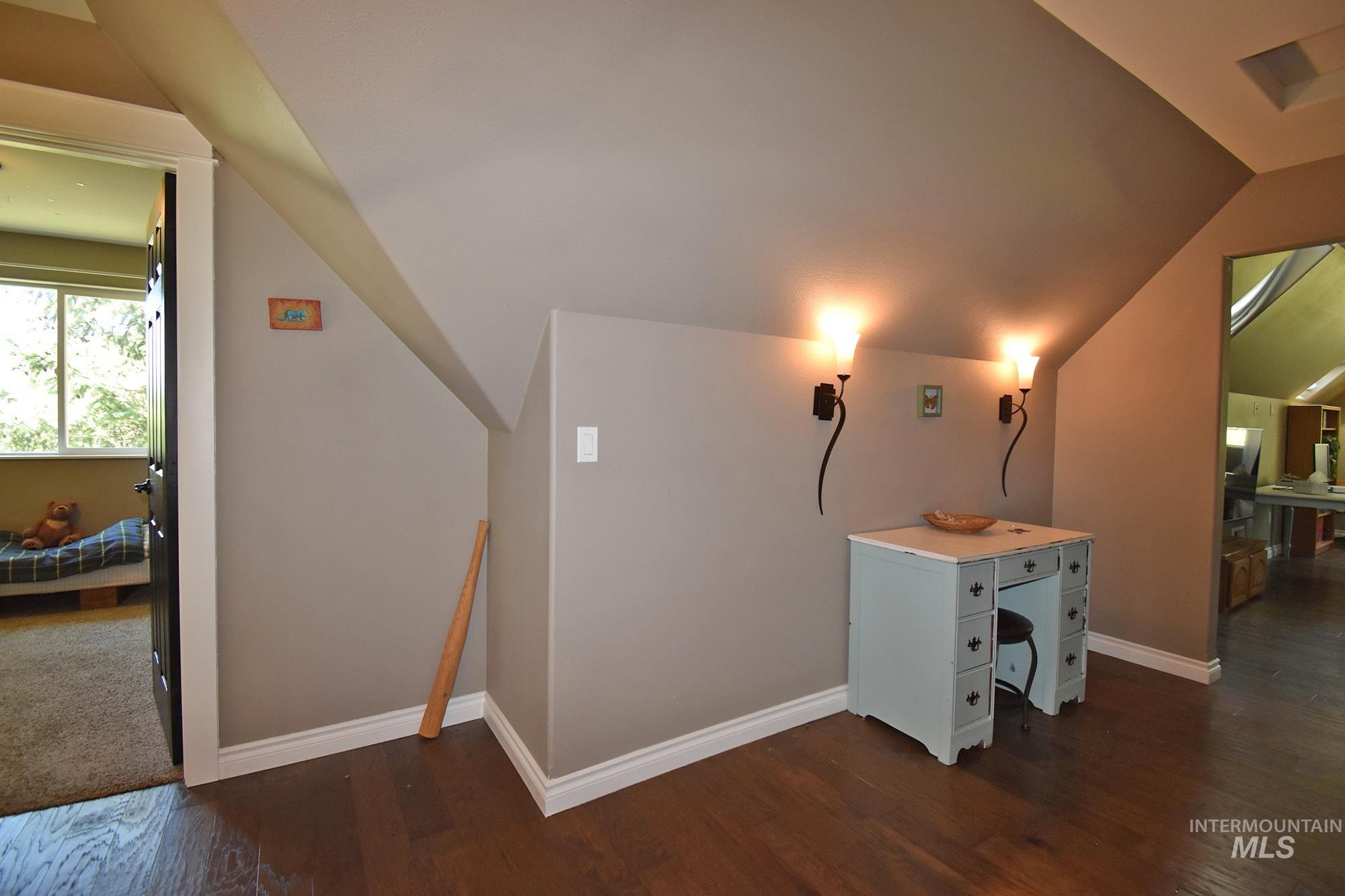 301 State Street Property Photo 13