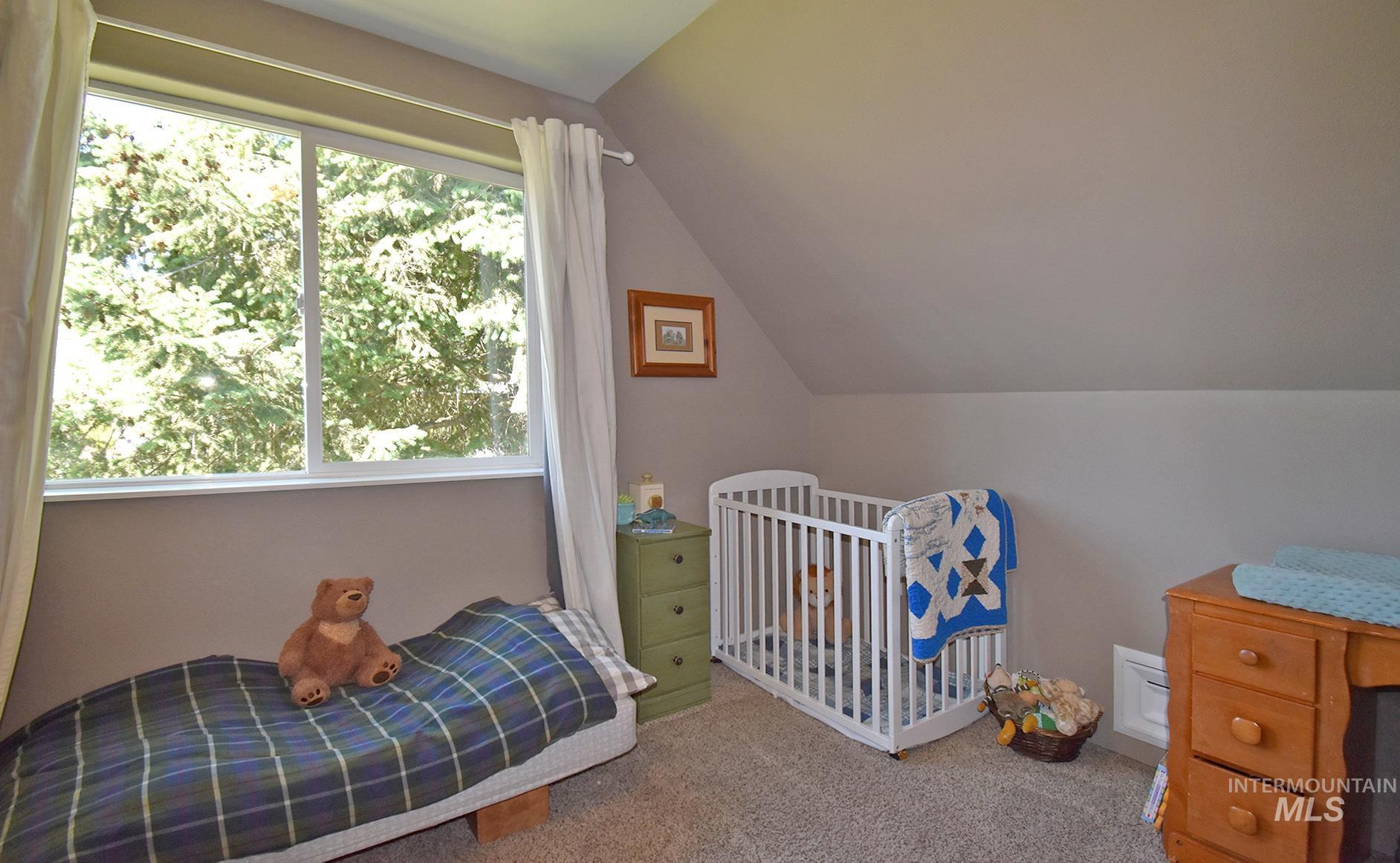301 State Street Property Photo 14