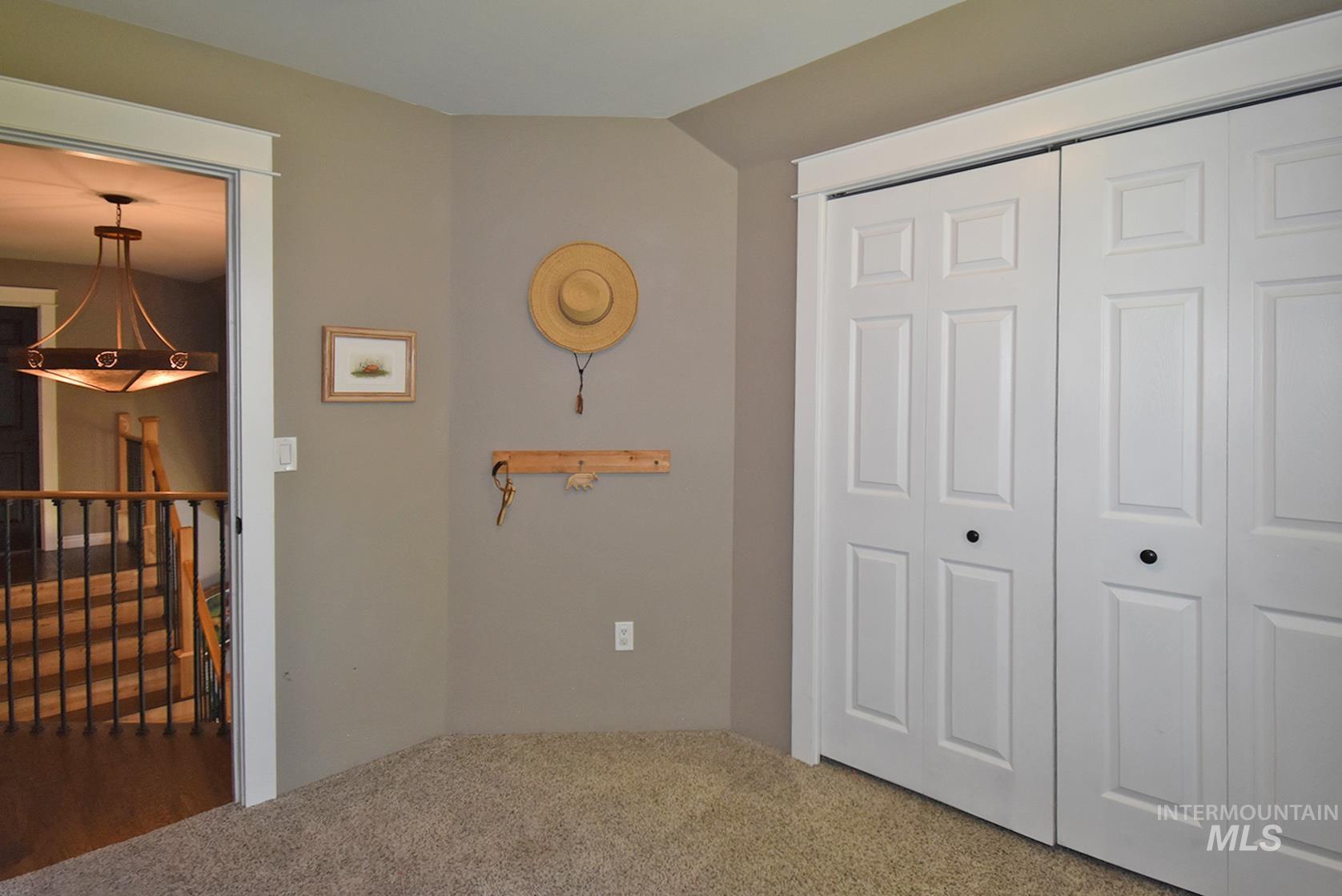 301 State Street Property Photo 15
