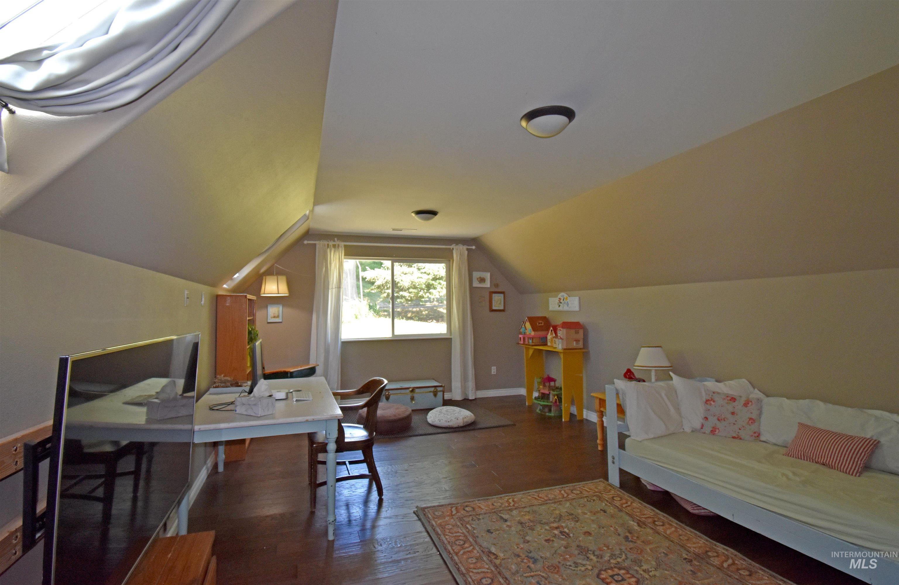 301 State Street Property Photo 20