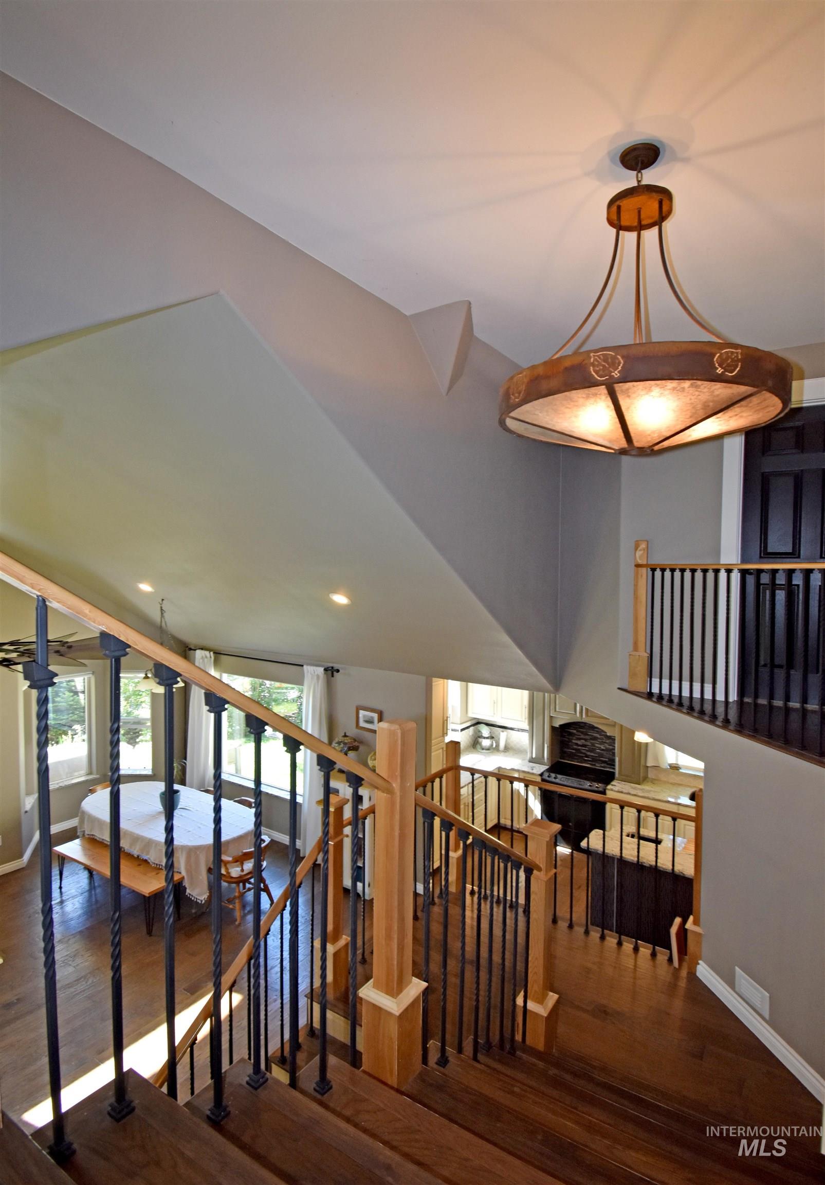 301 State Street Property Photo 22
