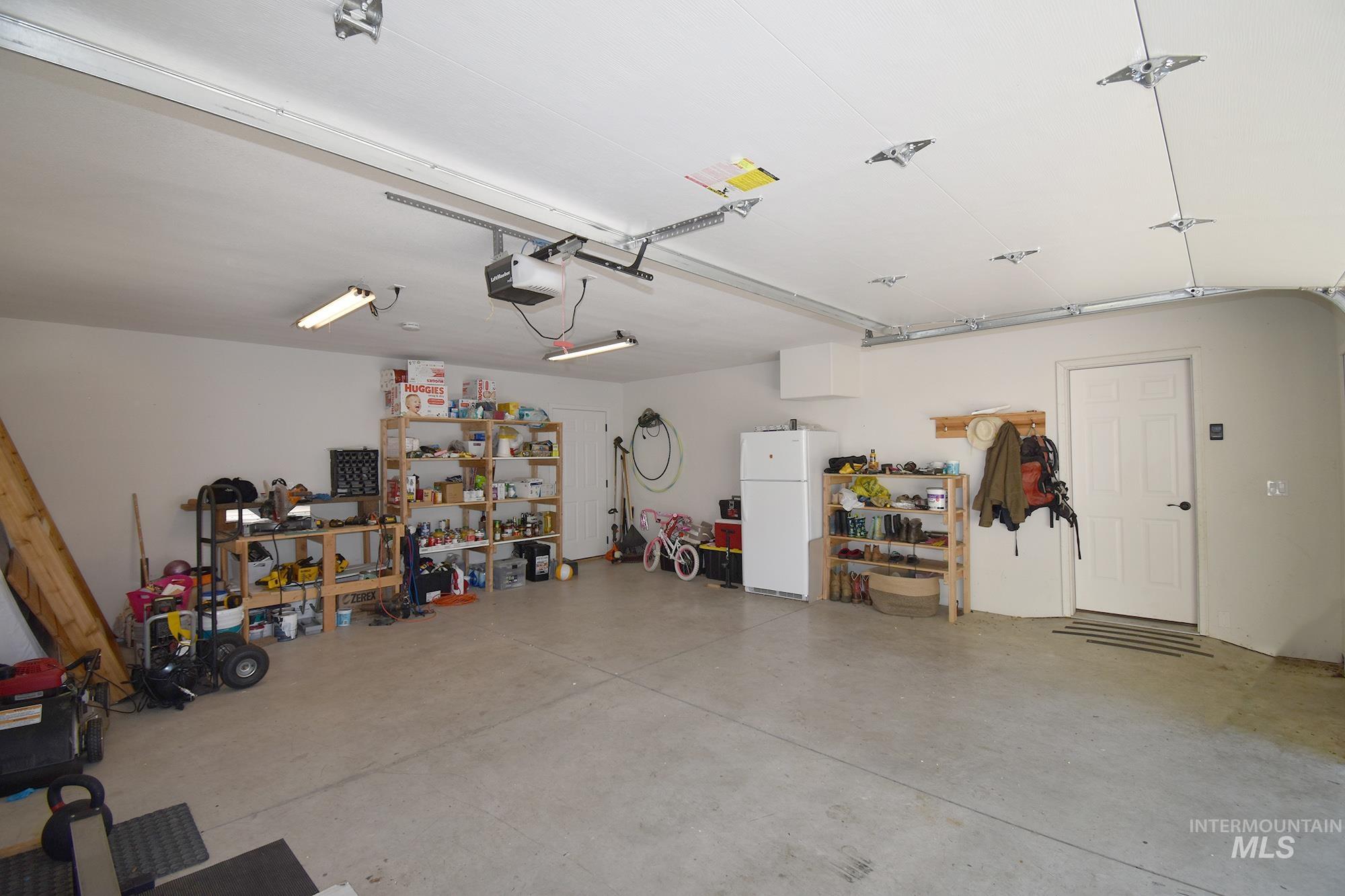 301 State Street Property Photo 42