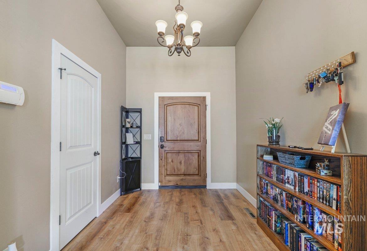 2694 Meadowbrook Dr. Property Photo 3