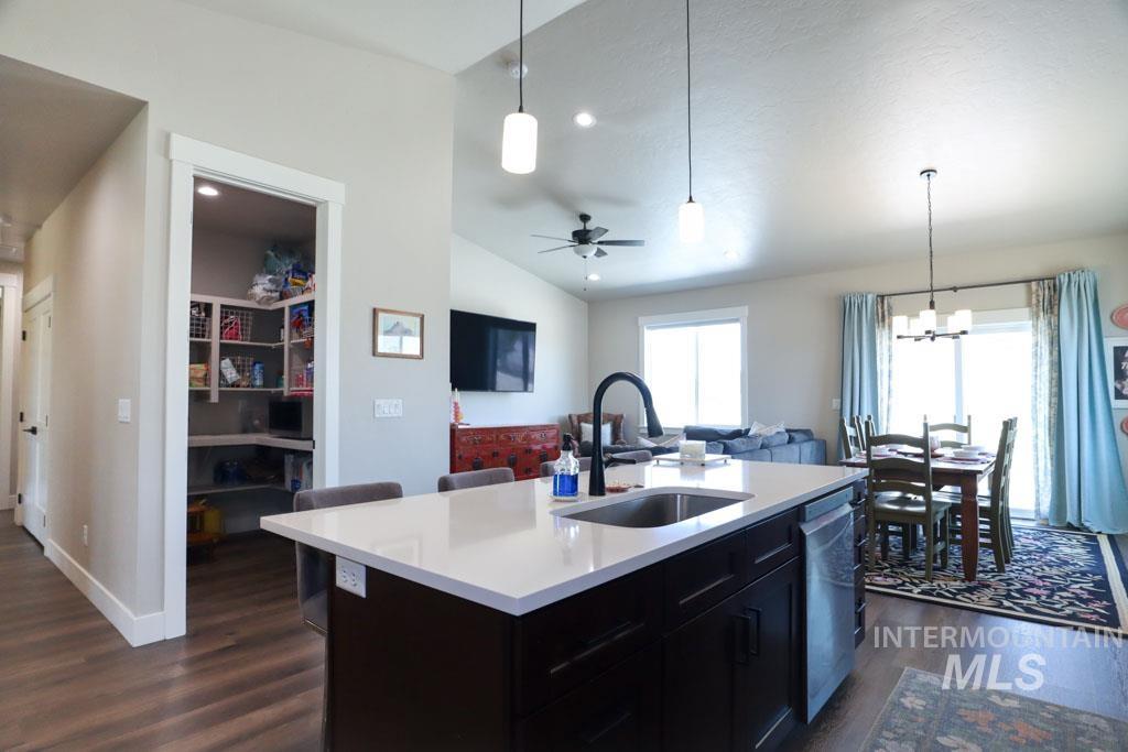 425 October Sky St Property Photo 14