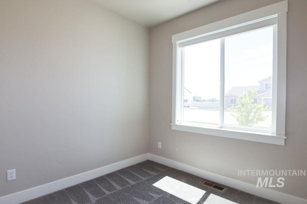 425 October Sky St Property Photo 22