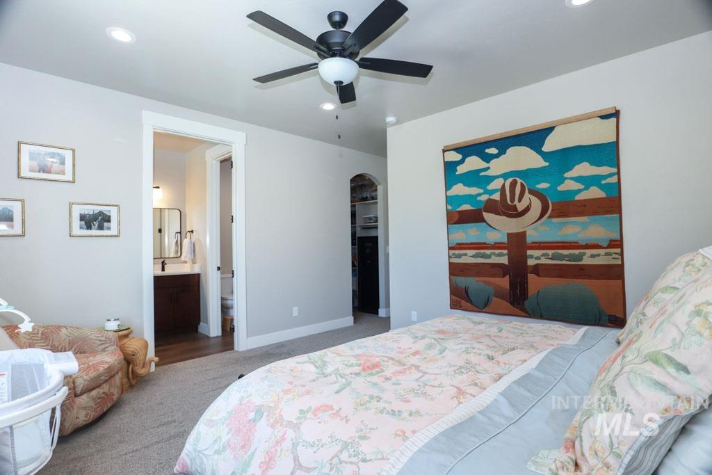 425 October Sky St Property Photo 28