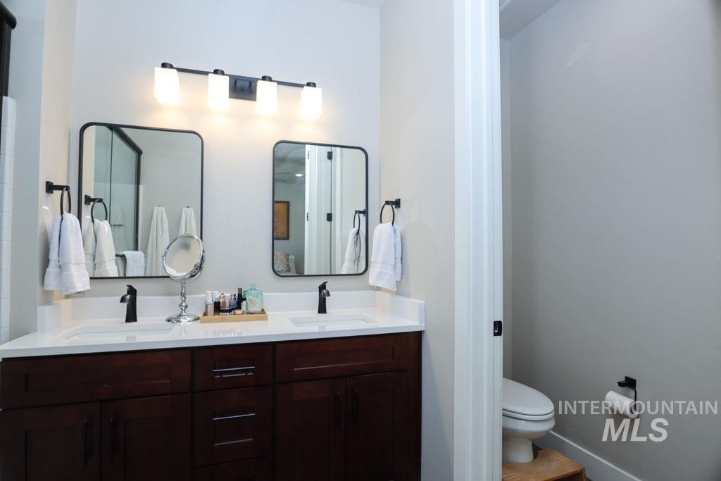 425 October Sky St Property Photo 29
