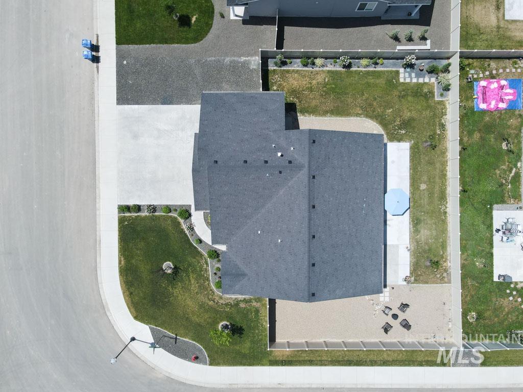 425 October Sky St Property Photo 39