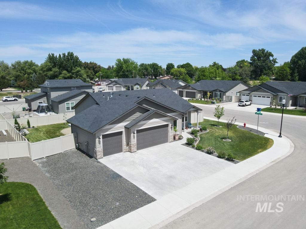 425 October Sky St Property Photo 50