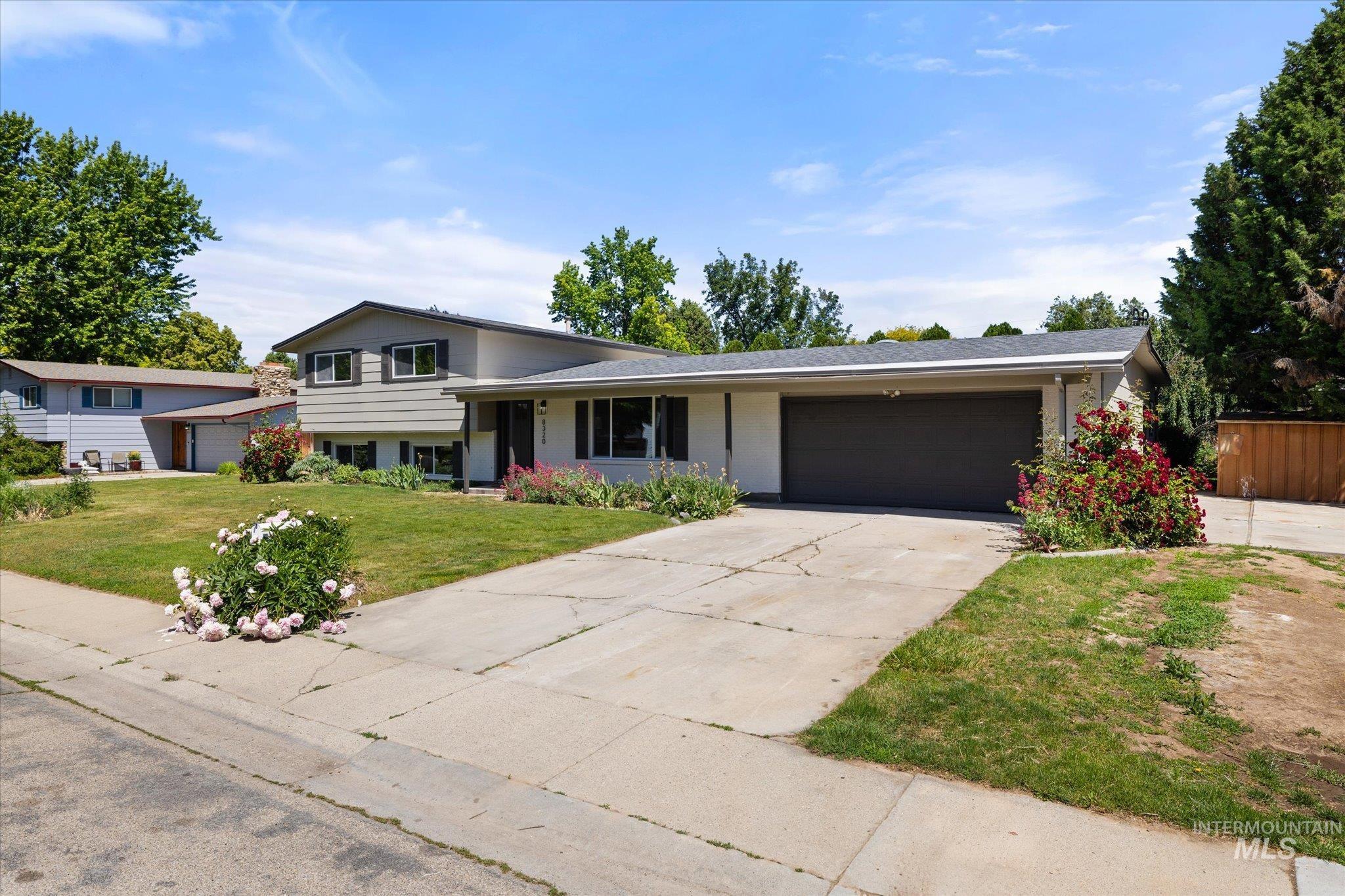 8320 W Wyndham Lane Property Photo 4