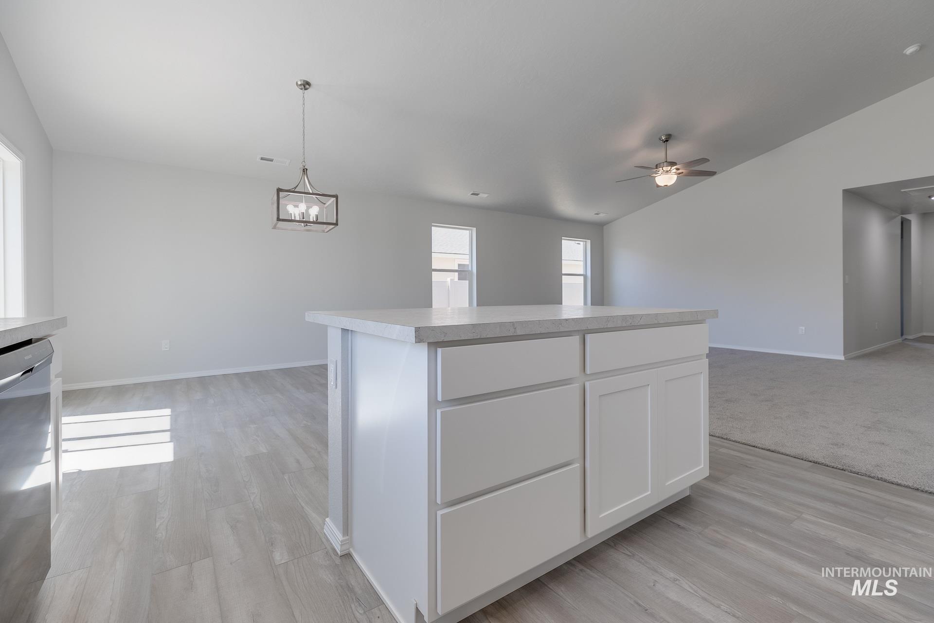11922 W Box Canyon St Property Photo 6