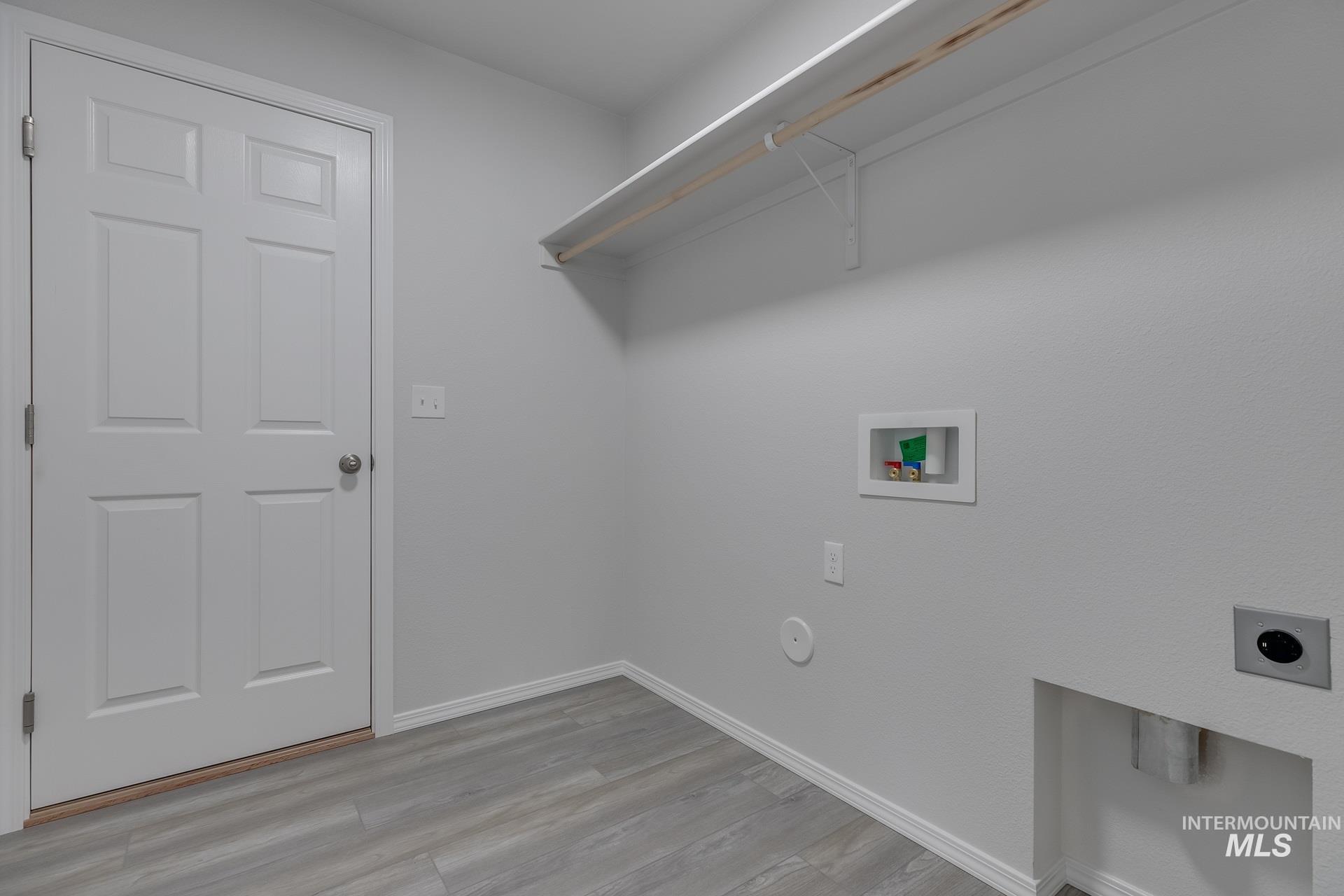 11922 W Box Canyon St Property Photo 17