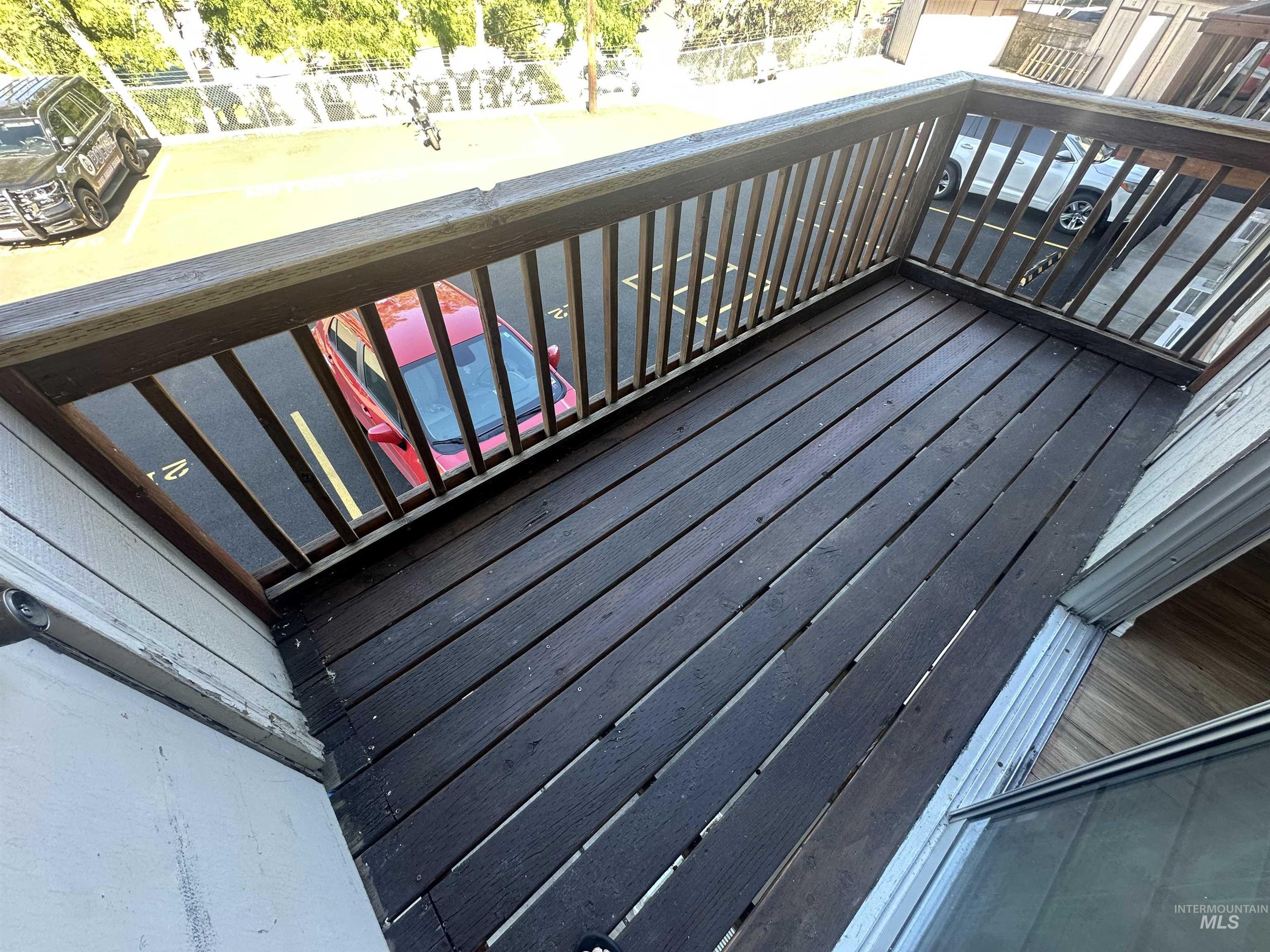 557 Park Street Property Photo 11
