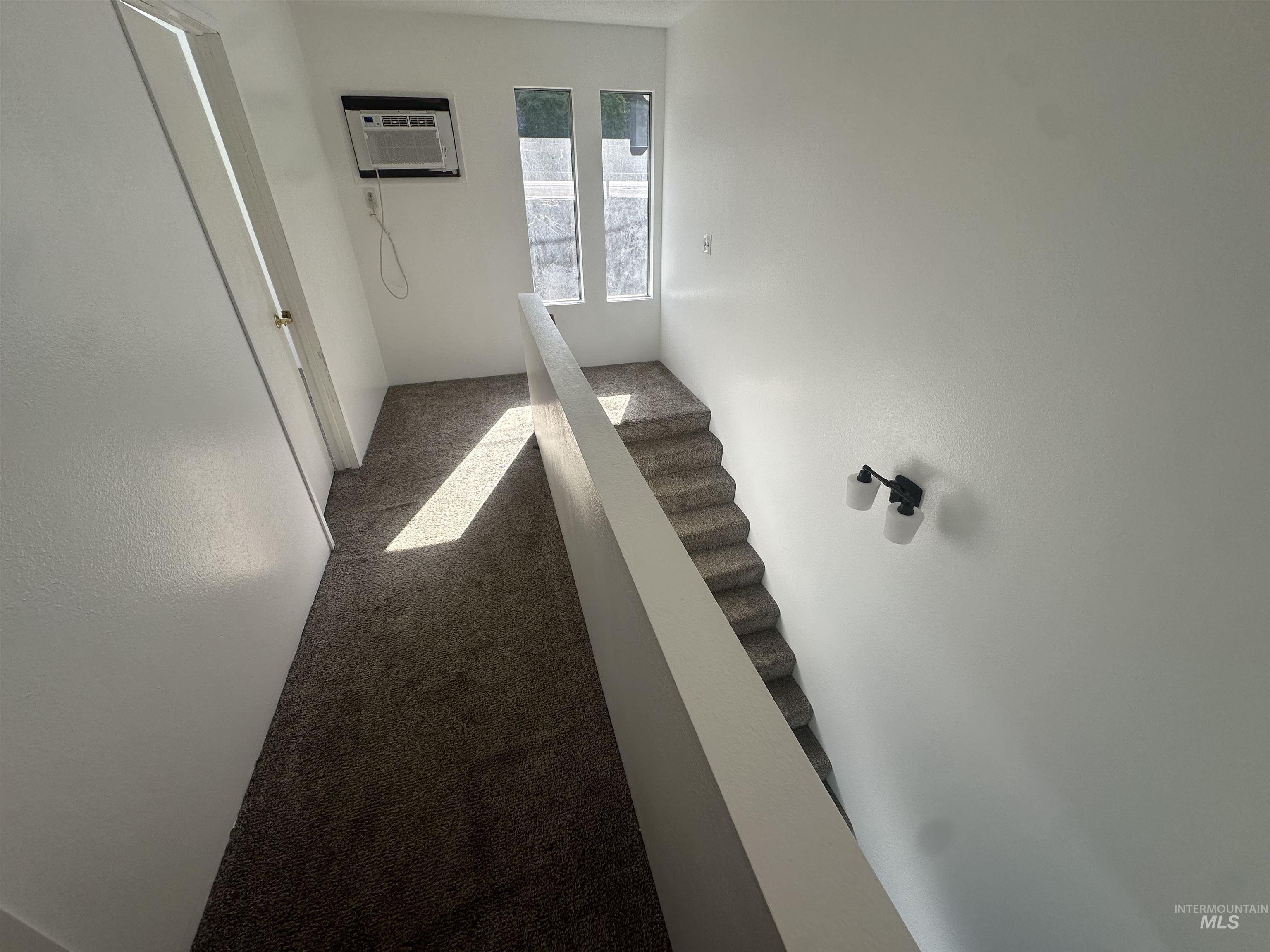 557 Park Street Property Photo 19