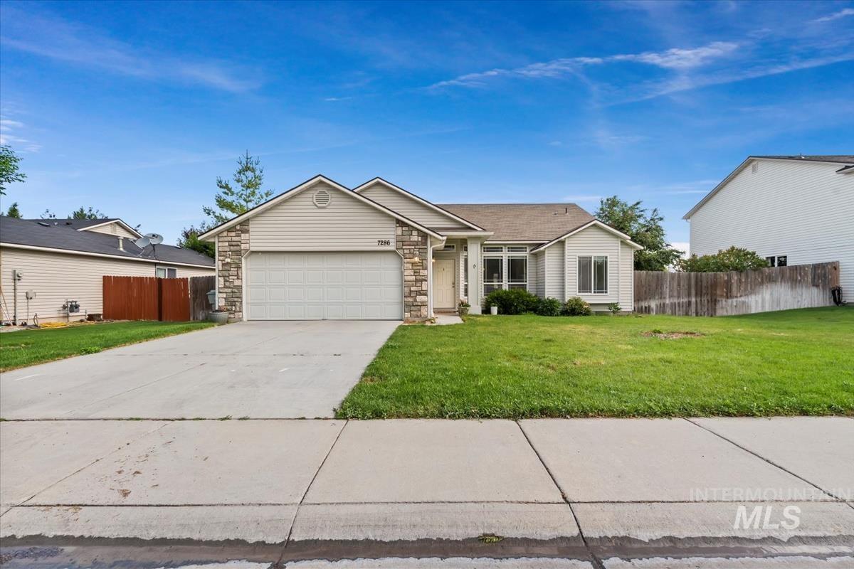 7286 E Wiltshire Lane Property Photo 1