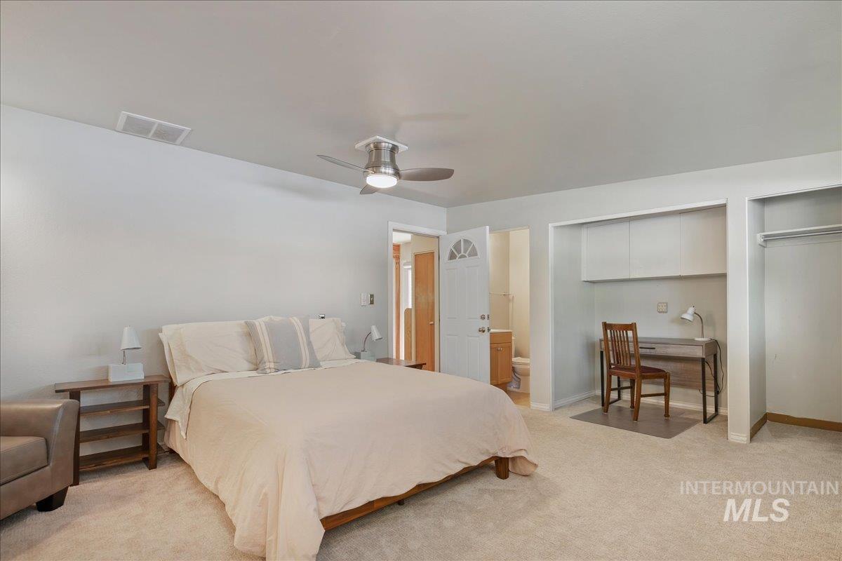 424 N Mobley Dr Property Photo 24