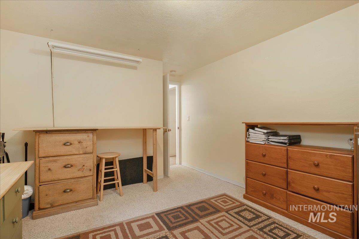 424 N Mobley Dr Property Photo 29