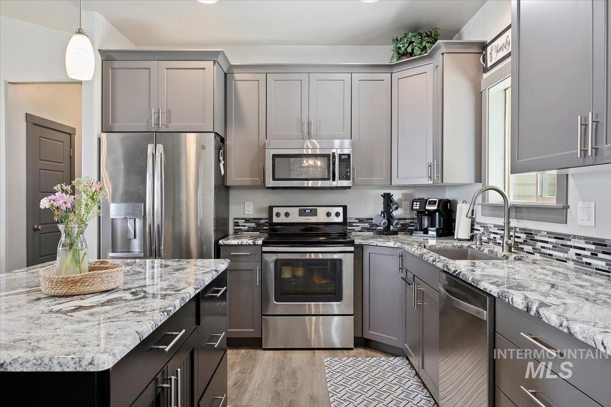 225 Slate Springs Ct Property Photo 15