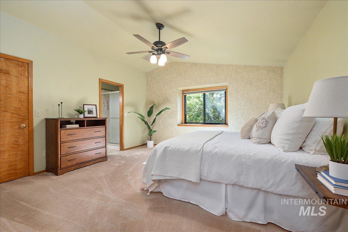 5594 N Northwall Pl Property Photo 27