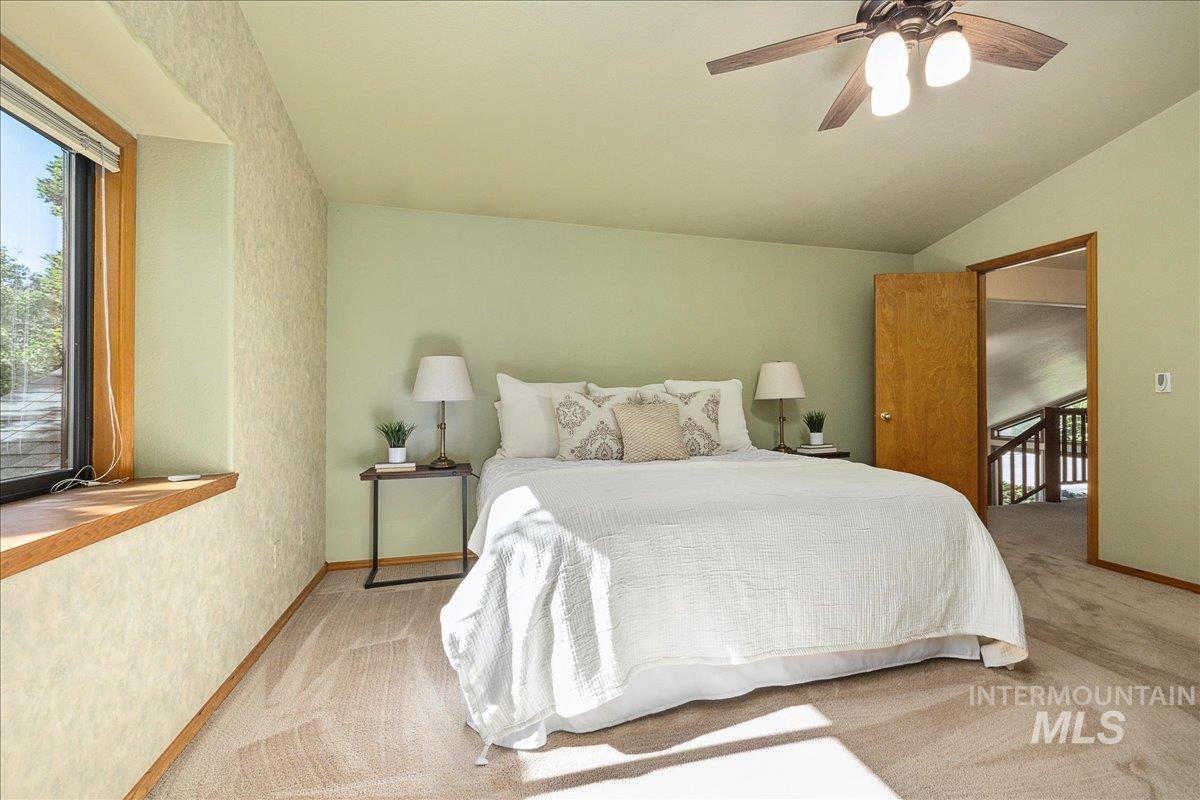 5594 N Northwall Pl Property Photo 28