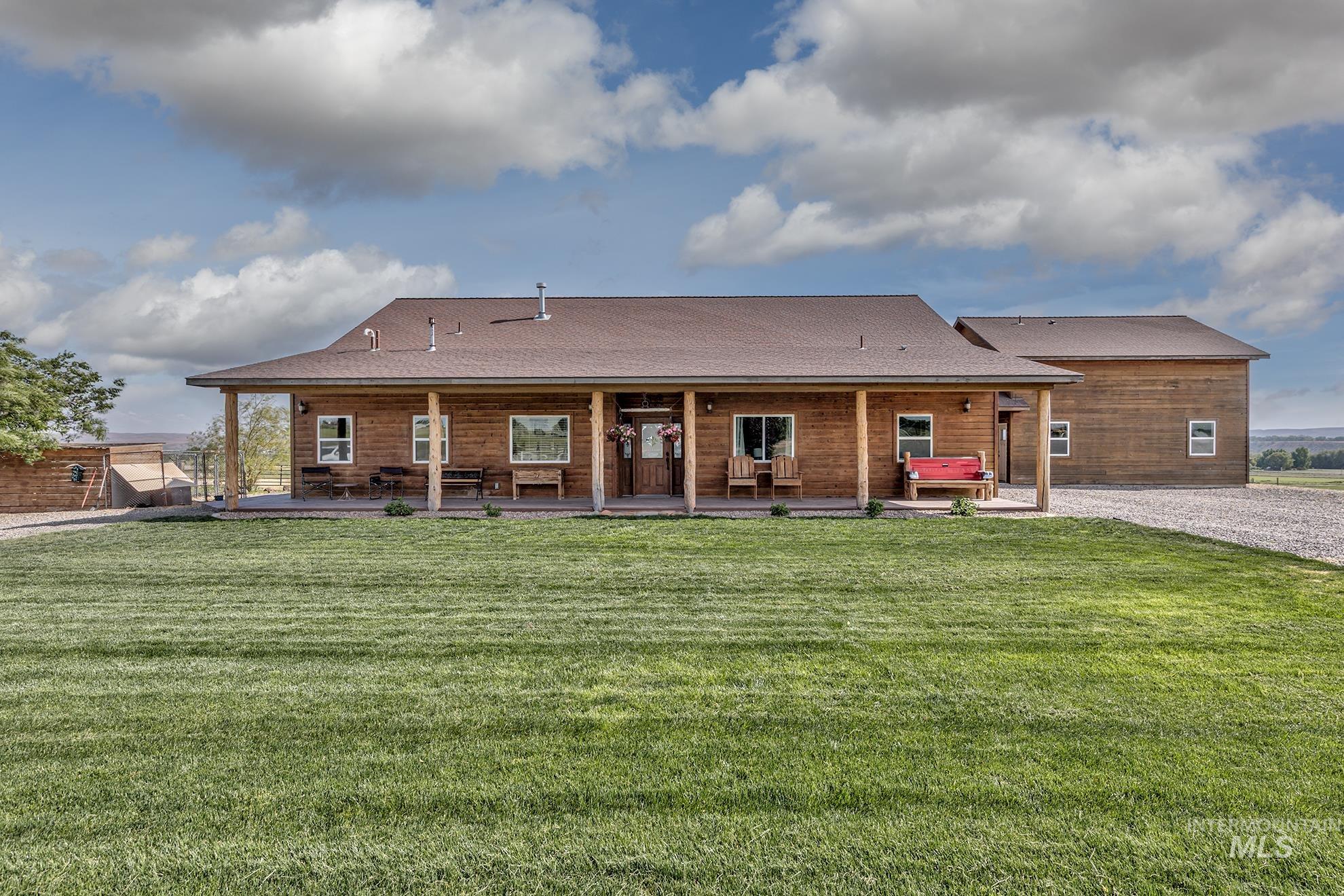 2175 Graham Blvd Property Photo