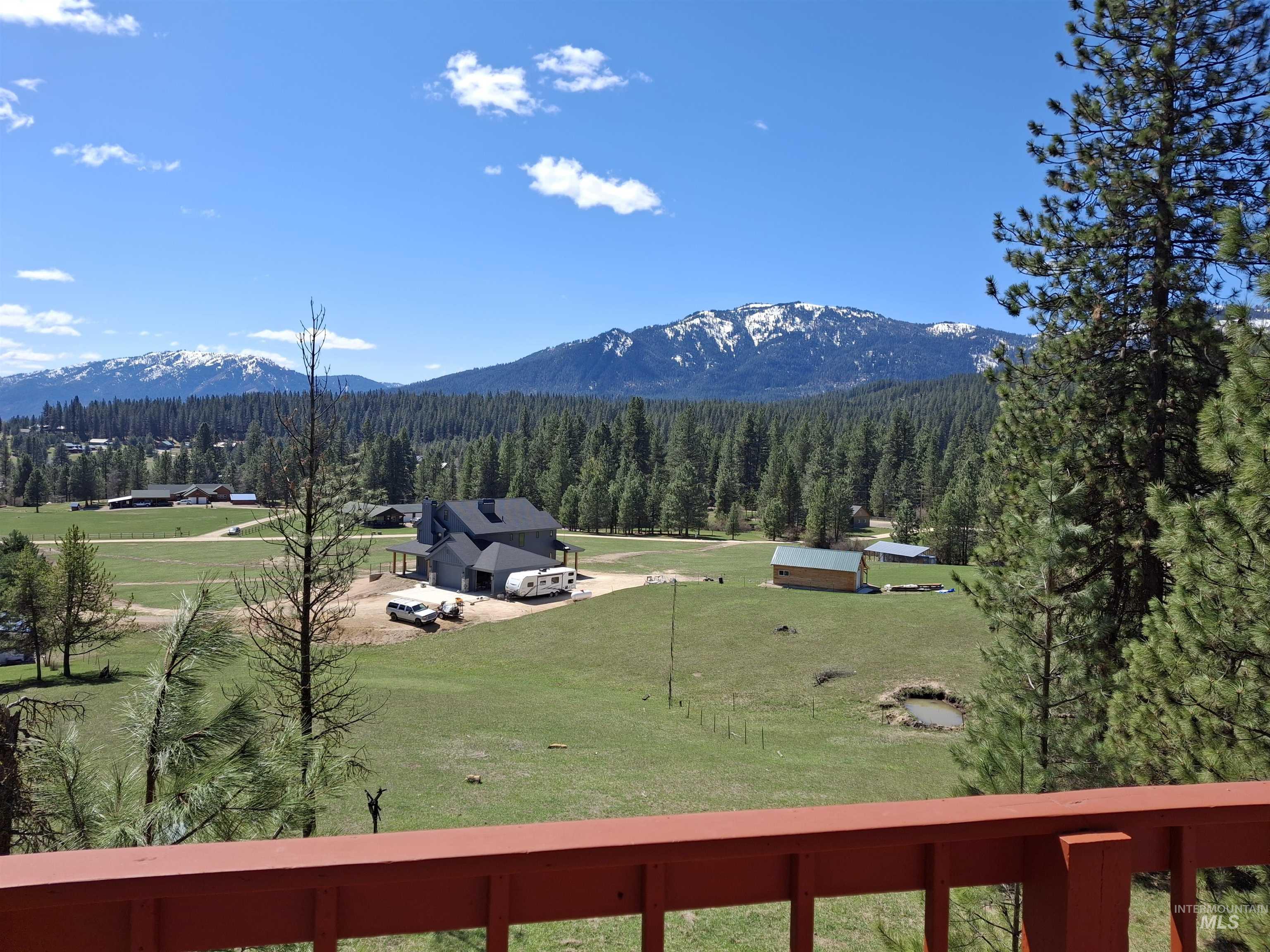 8 Lookout Road