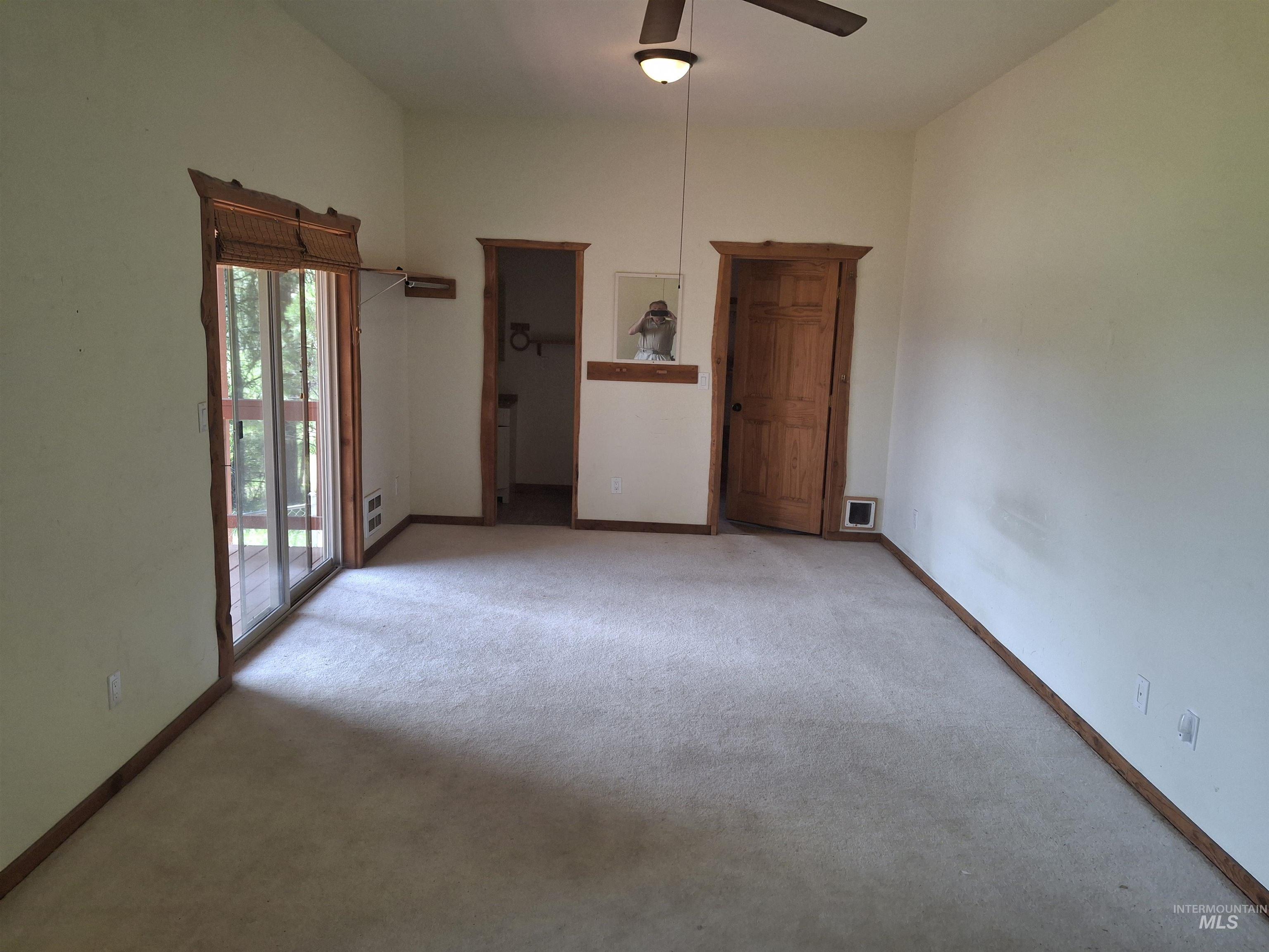 8 Lookout Road Property Photo 8