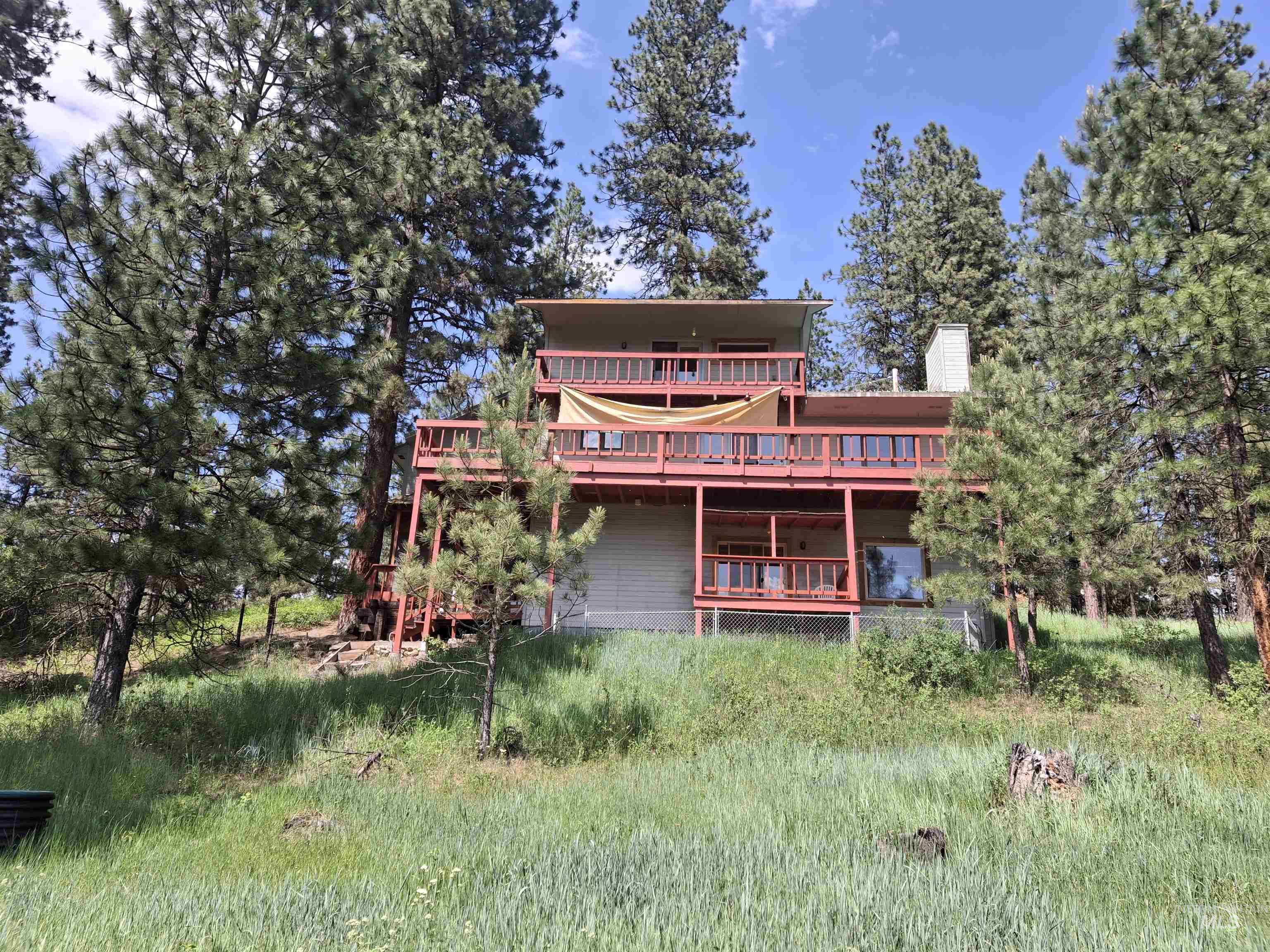8 Lookout Road Property Photo 12