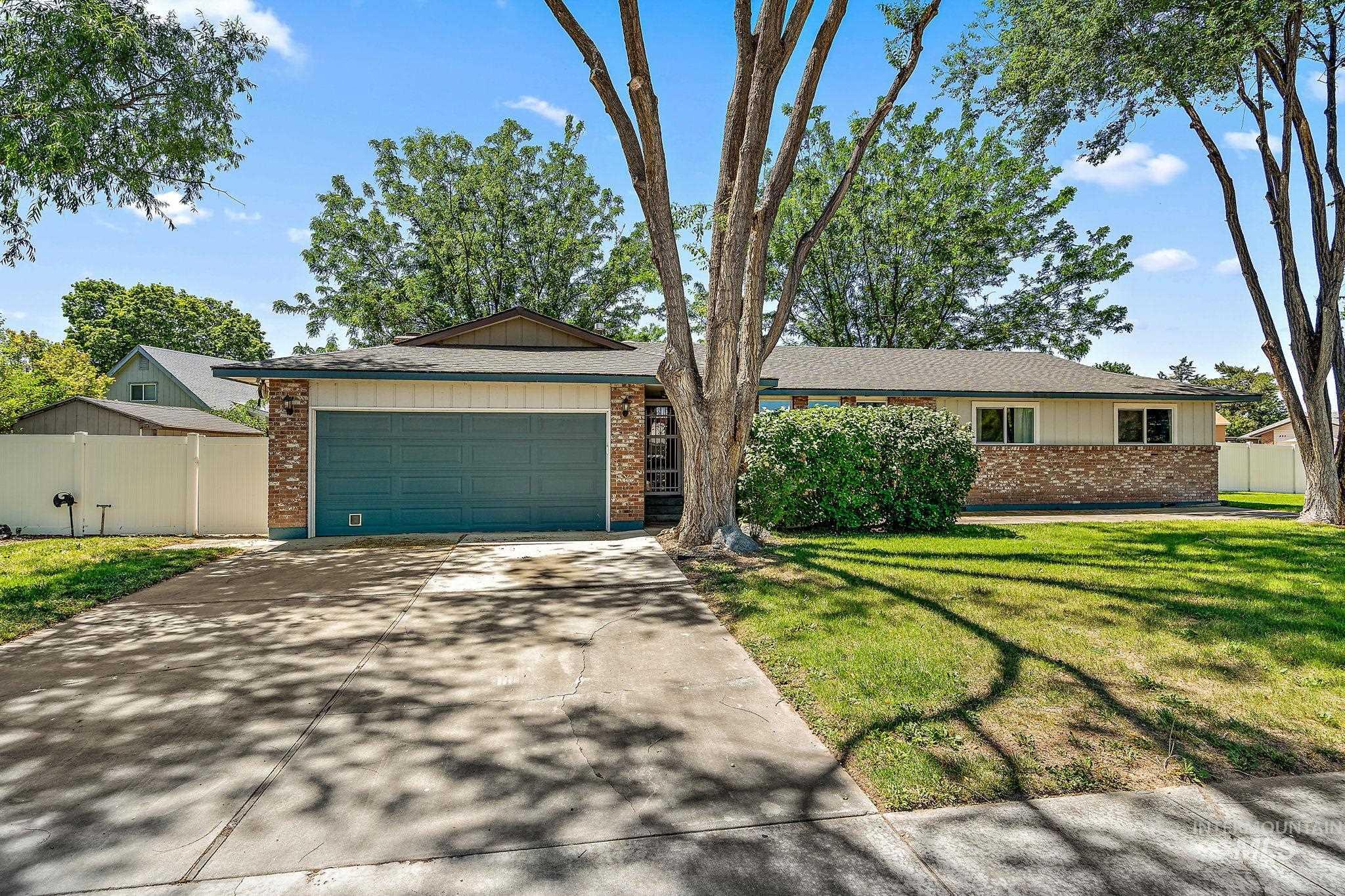 65 S Skye Dr. Property Photo 4