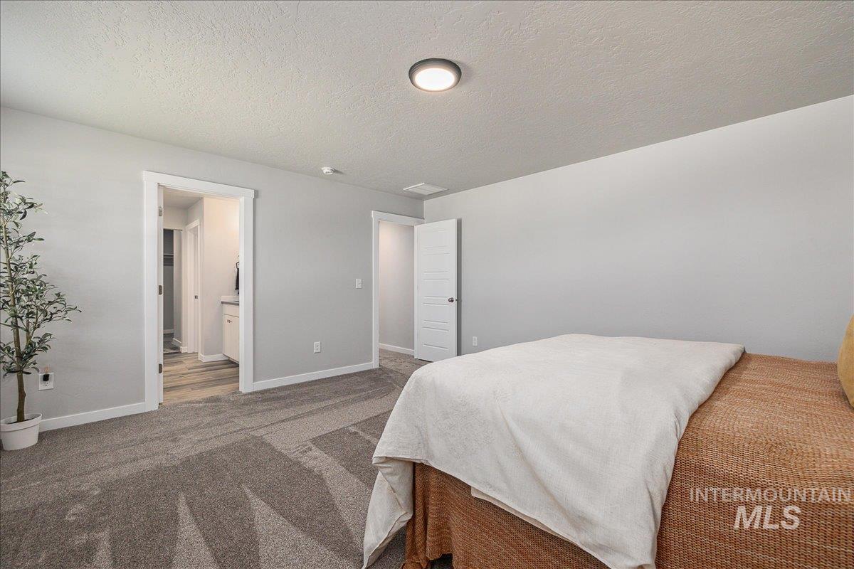 4849 N Willowside Ave Property Photo 27