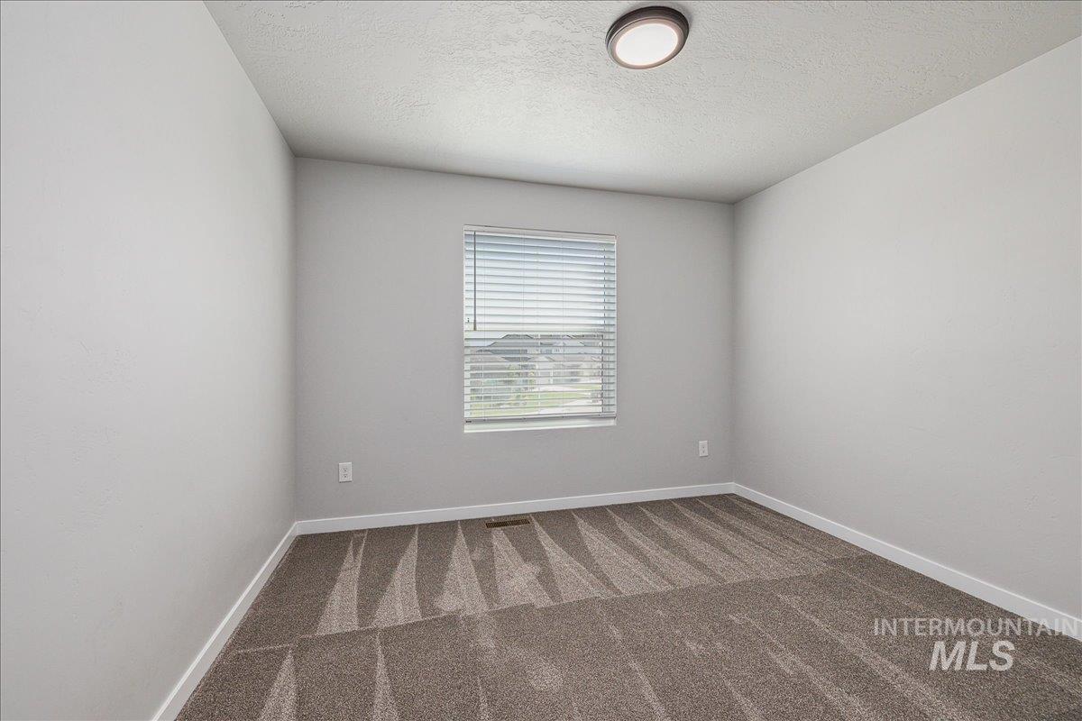 4849 N Willowside Ave Property Photo 34