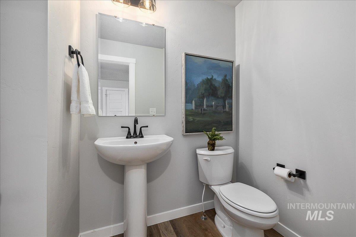 4849 N Willowside Ave Property Photo 36