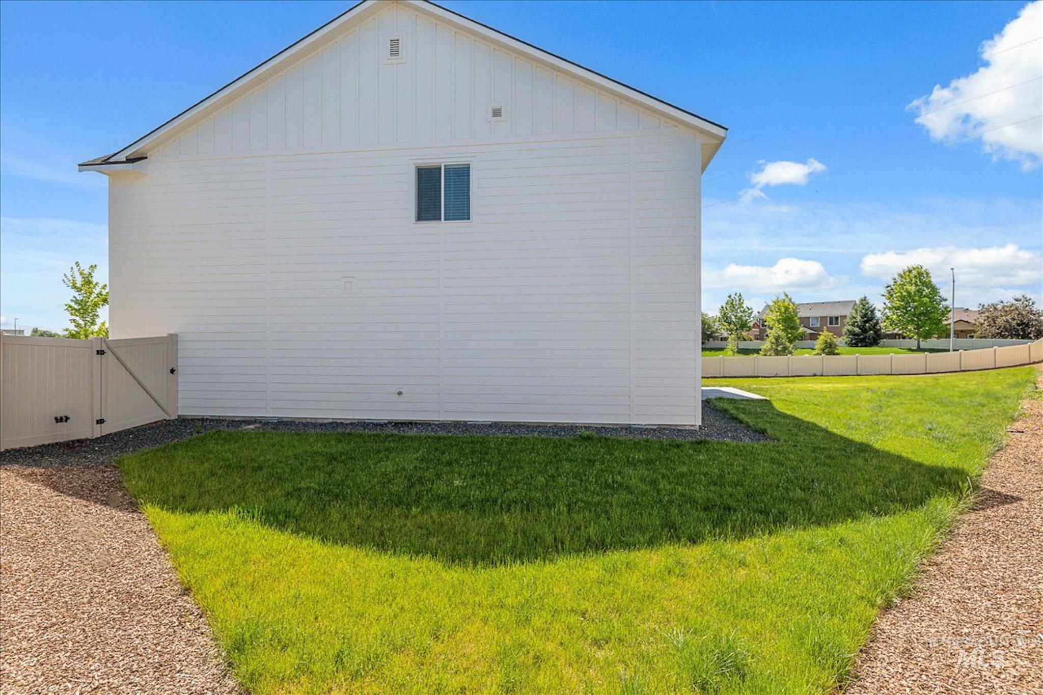 4849 N Willowside Ave Property Photo 46