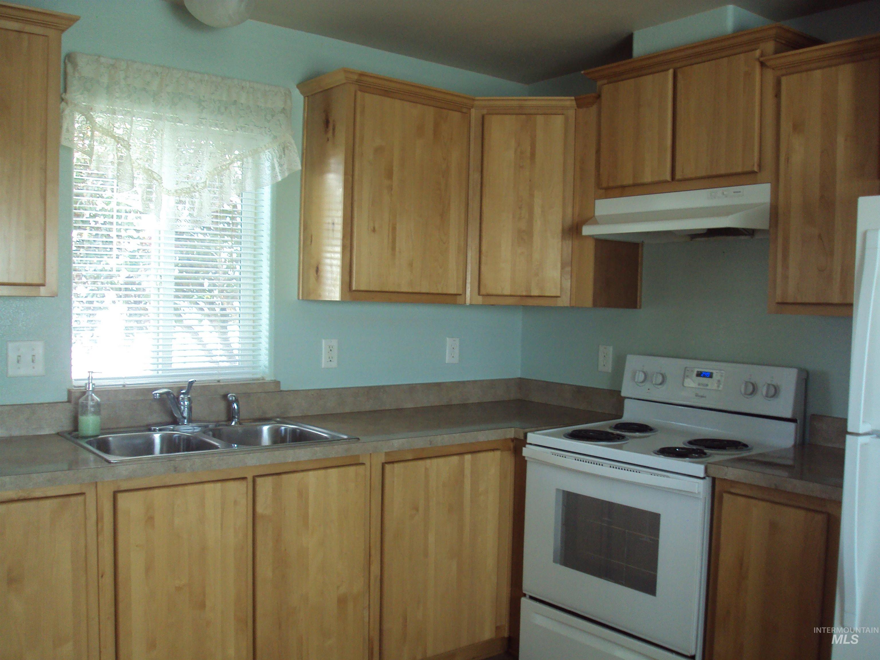 908 Pine Street Property Photo 9