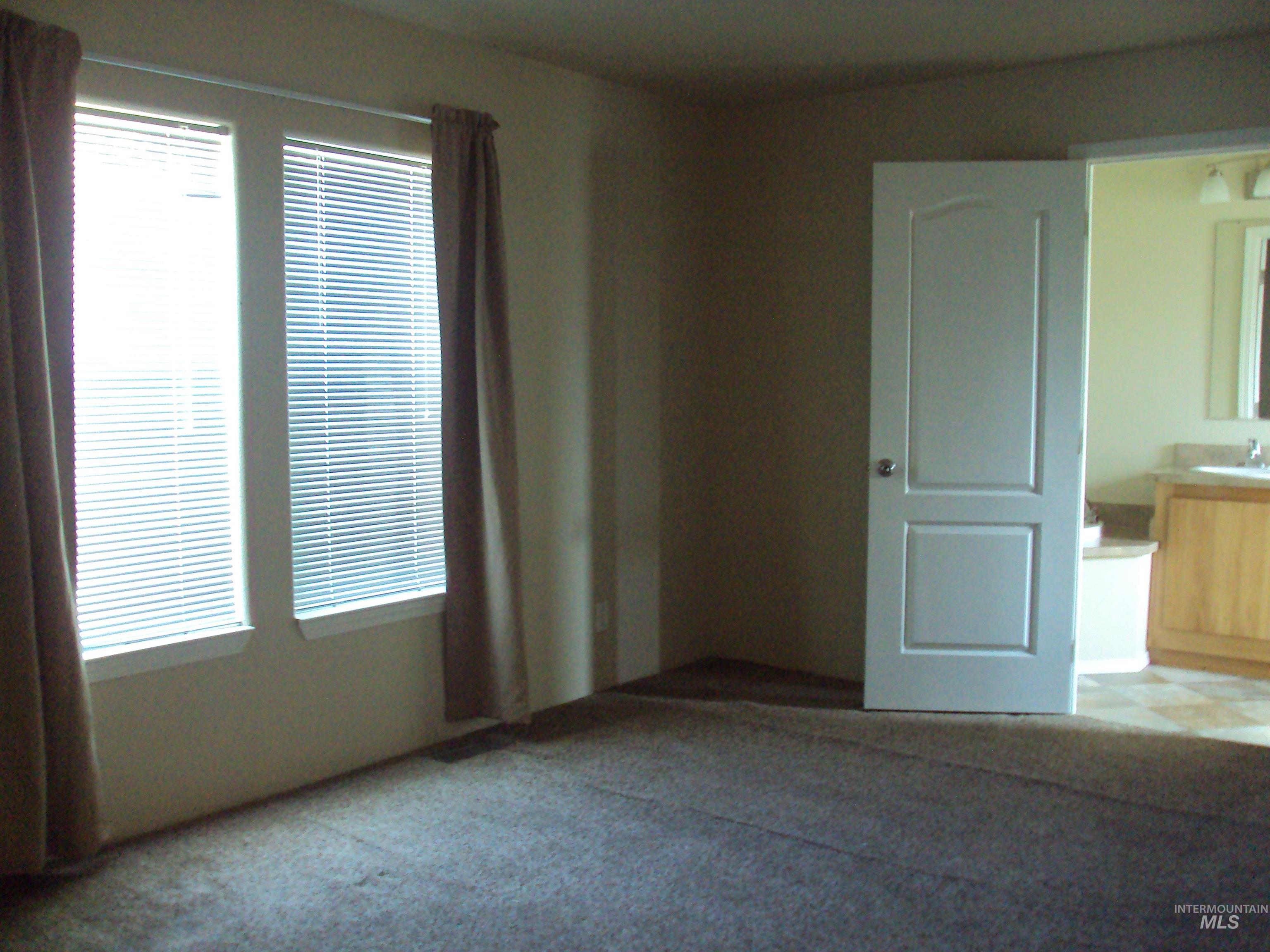 908 Pine Street Property Photo 17