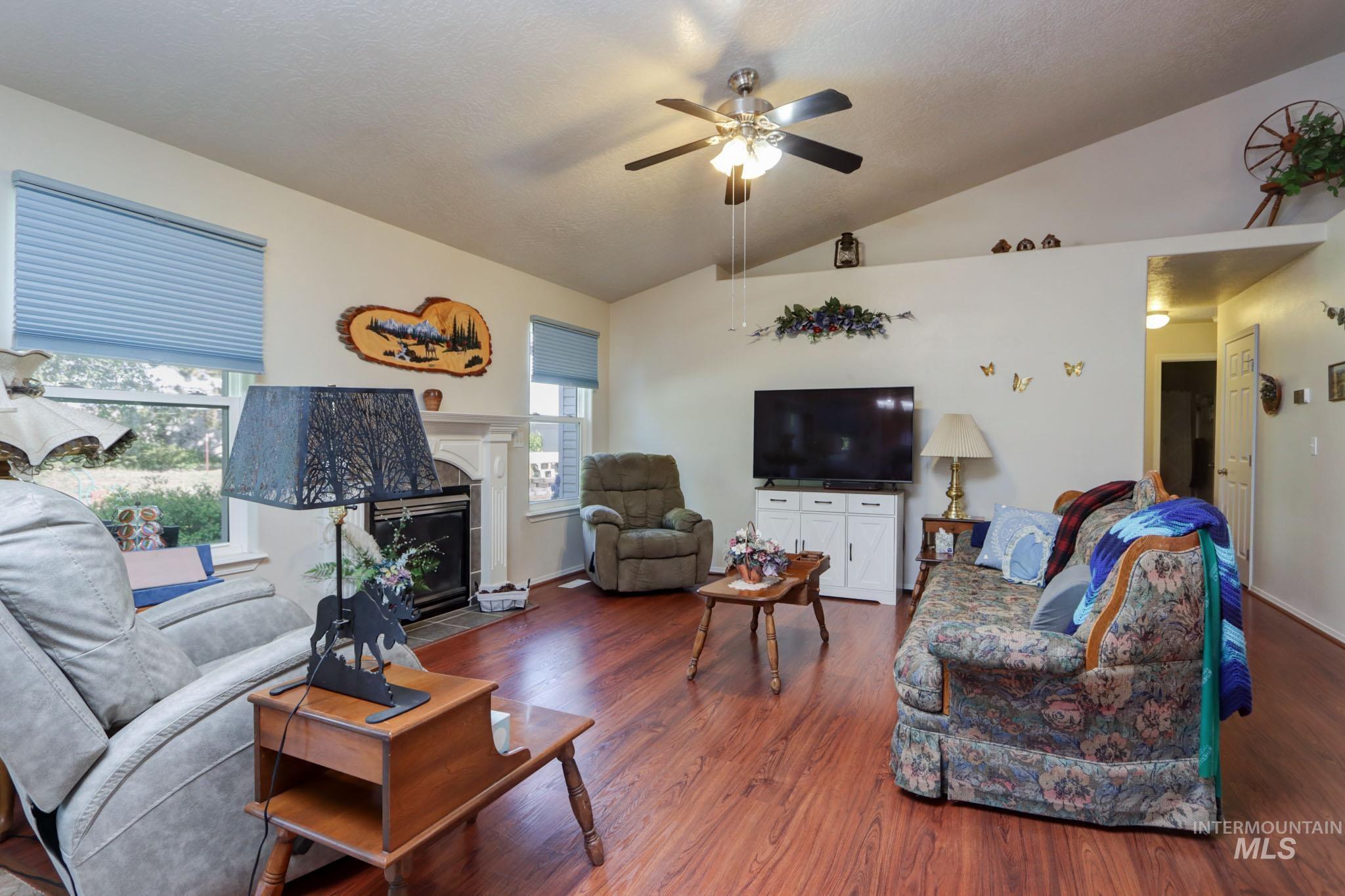 745 Harpy Ave. Property Photo 6