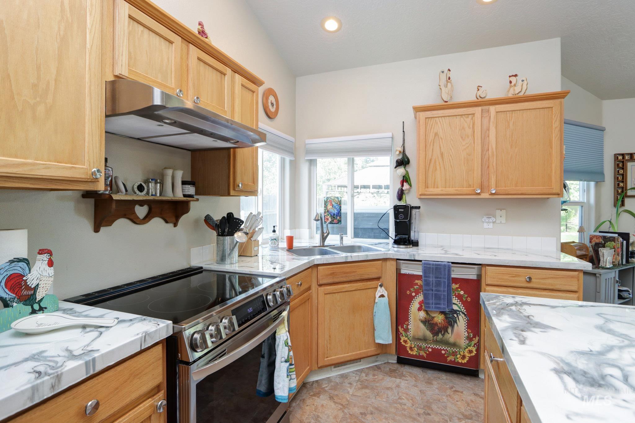 745 Harpy Ave. Property Photo 11