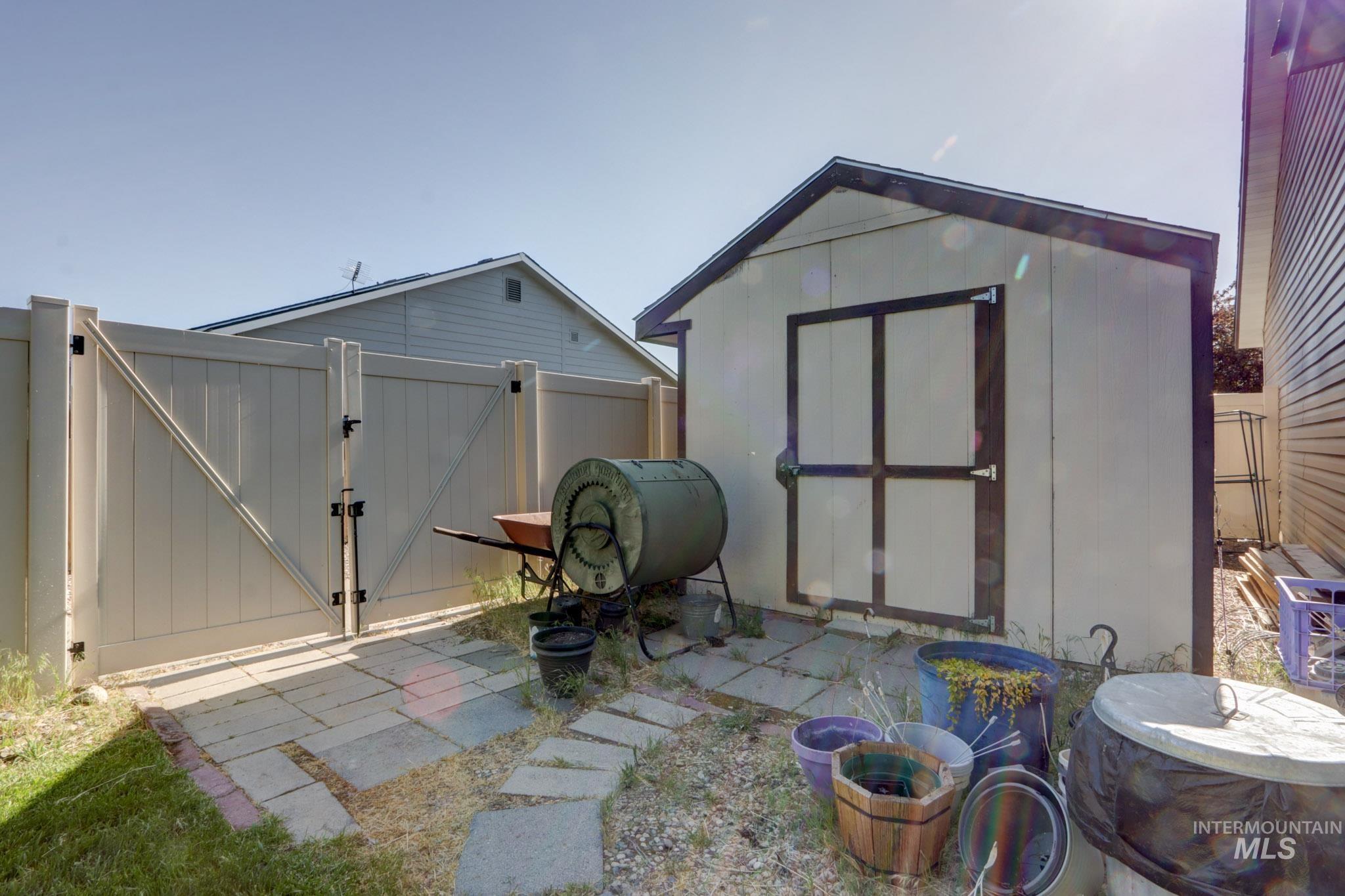 745 Harpy Ave. Property Photo 38